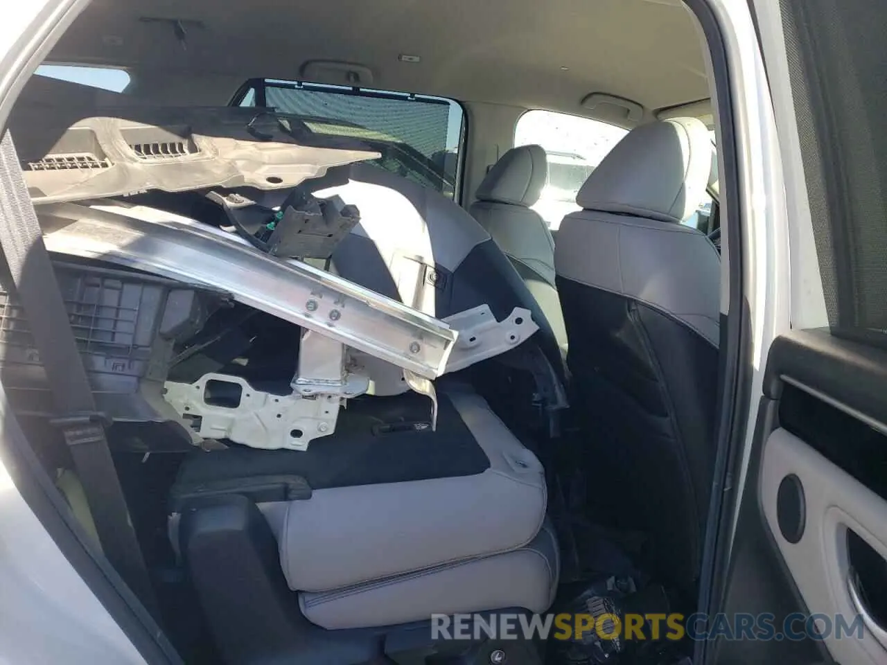 11 fotografías del automóvil dañado 5FNYG1H4XRB048230 HONDA PILOT 2024