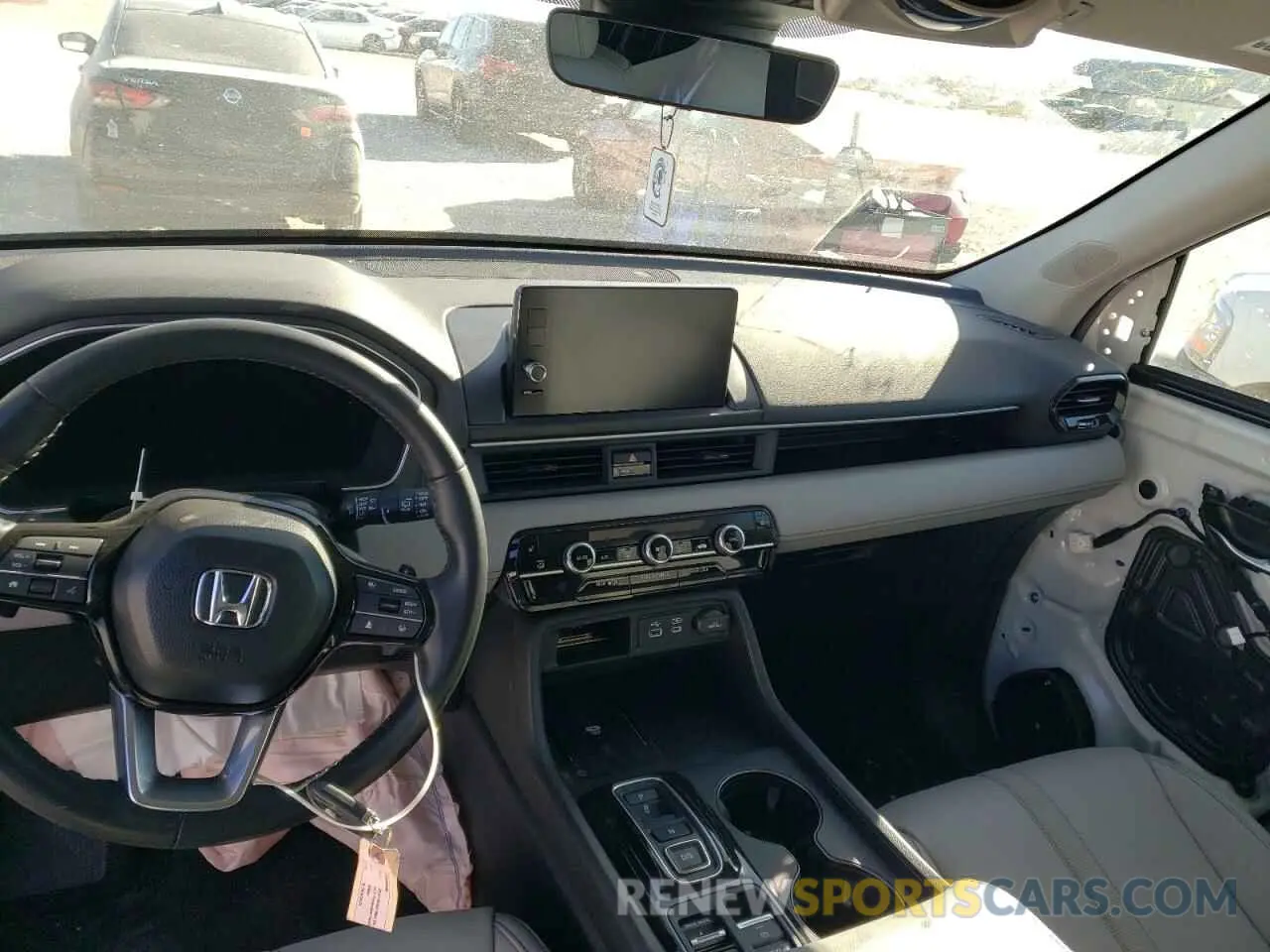 8 fotografías del automóvil dañado 5FNYG1H4XRB048230 HONDA PILOT 2024