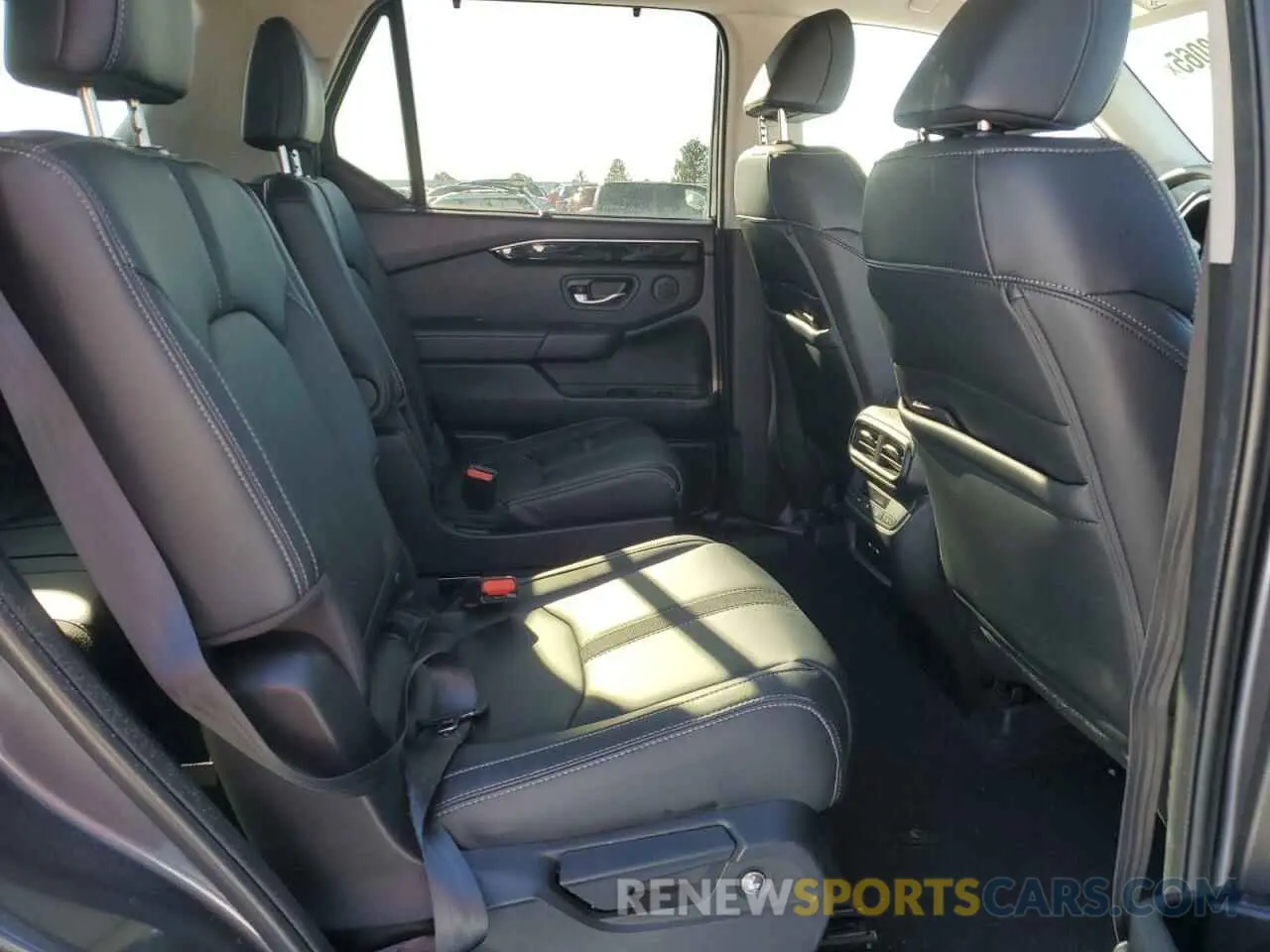 11 fotografías del automóvil dañado 5FNYG1H57RB025660 HONDA PILOT 2024