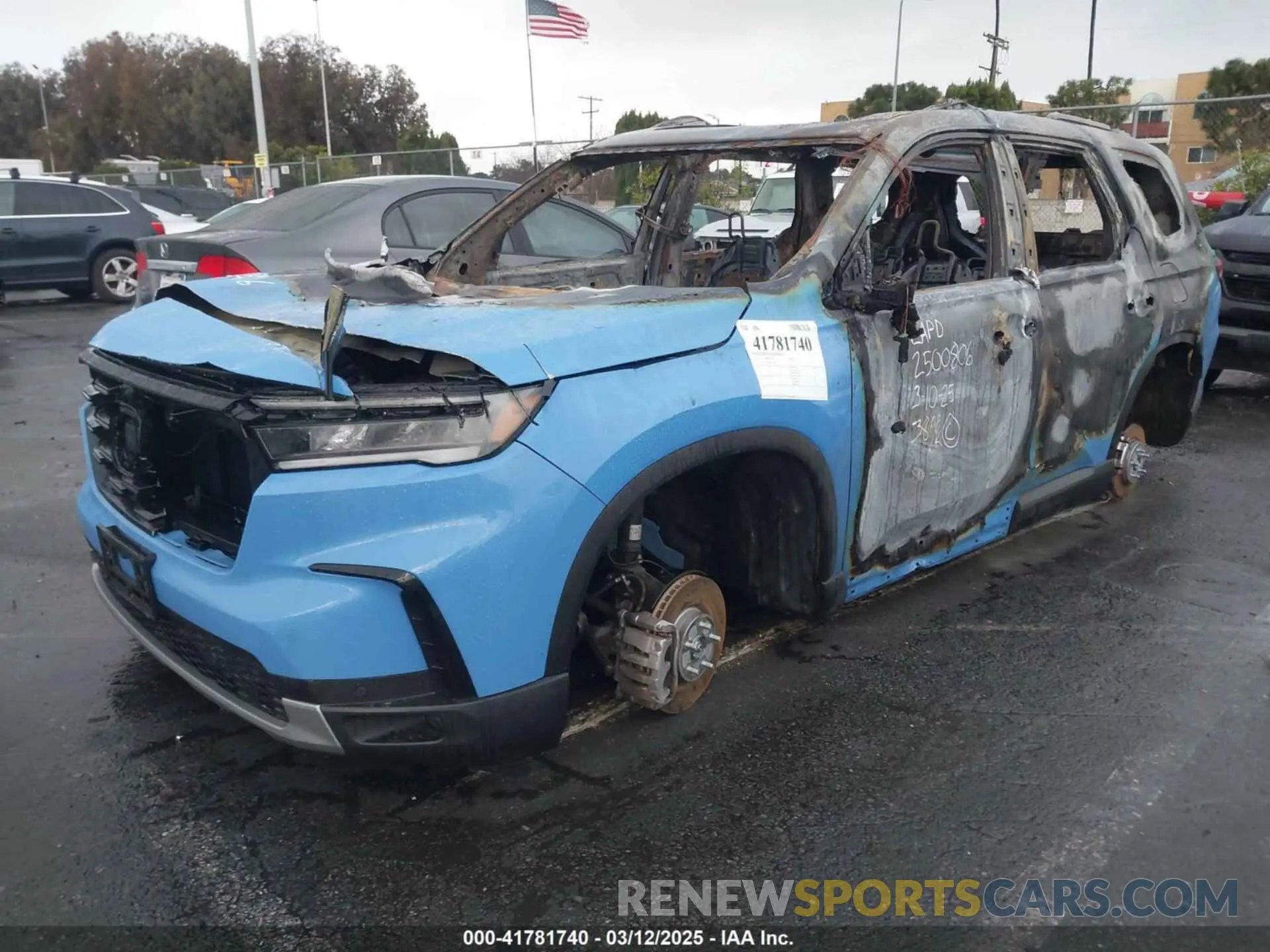 2 fotografías del automóvil dañado 5FNYG1H66RB012987 HONDA PILOT 2024