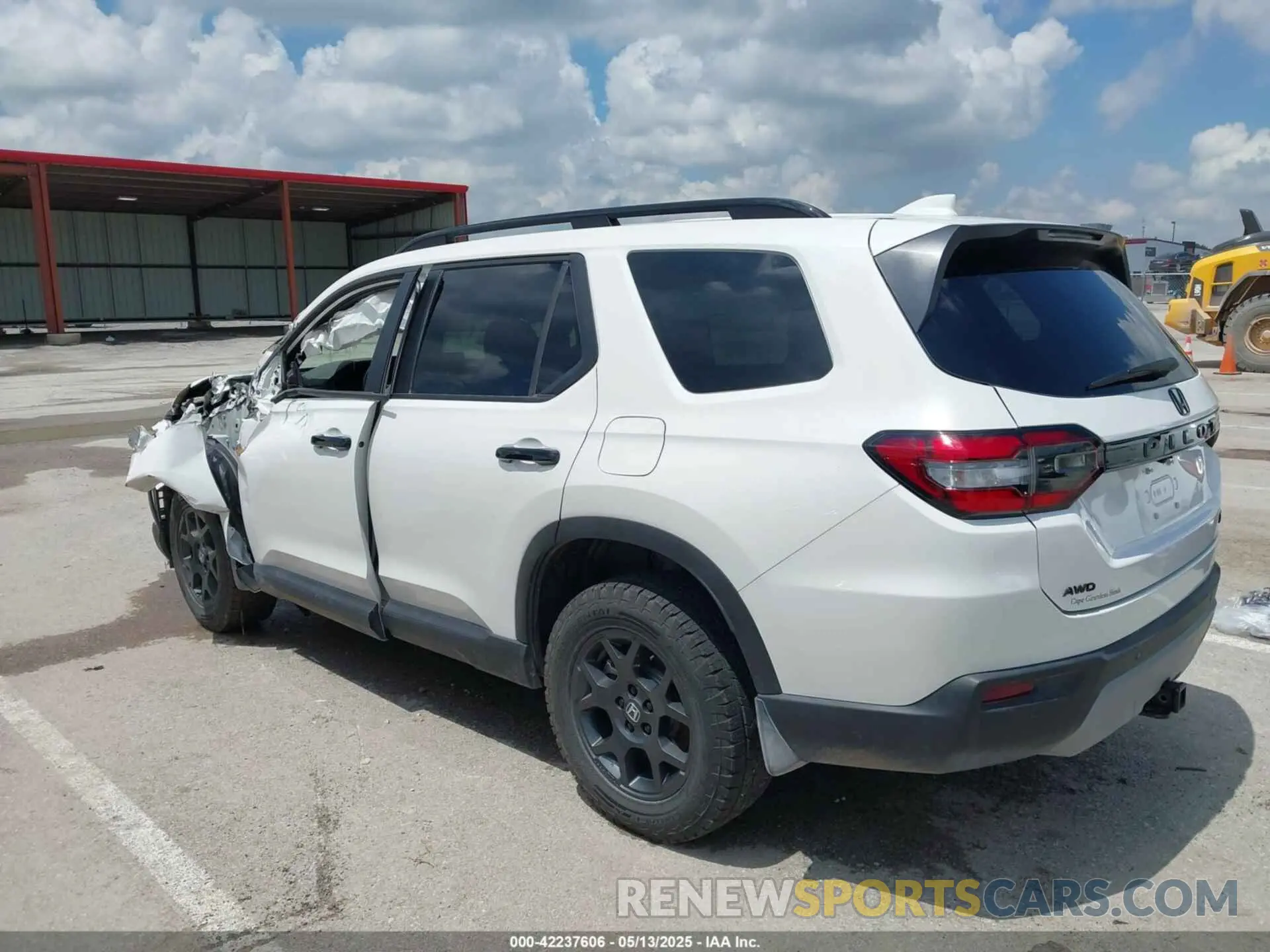14 fotografías del automóvil dañado 5FNYG1H6XRB004763 HONDA PILOT 2024