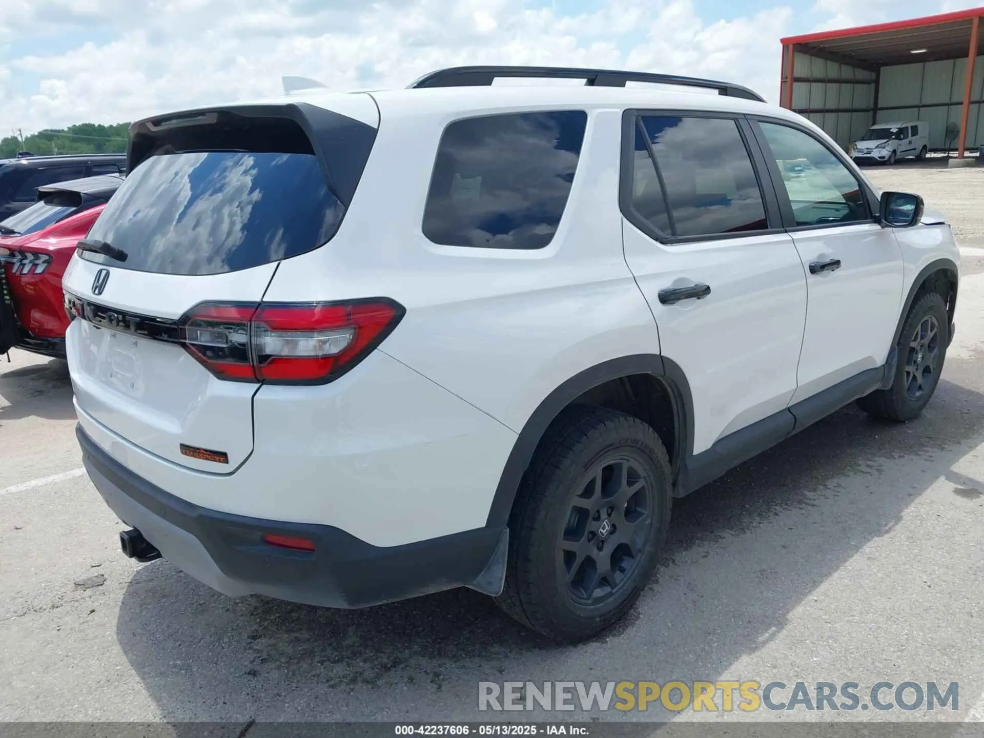 4 fotografías del automóvil dañado 5FNYG1H6XRB004763 HONDA PILOT 2024