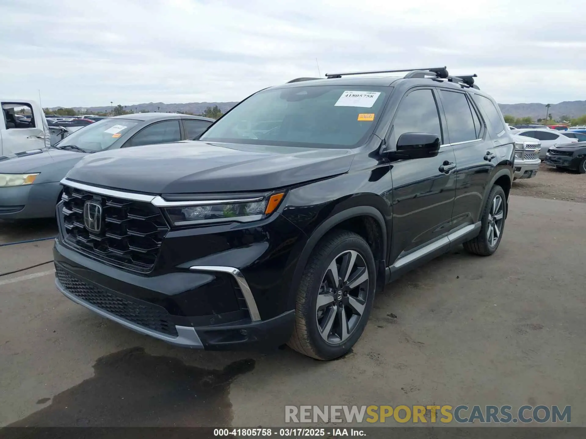 2 fotografías del automóvil dañado 5FNYG1H70RB032368 HONDA PILOT 2024