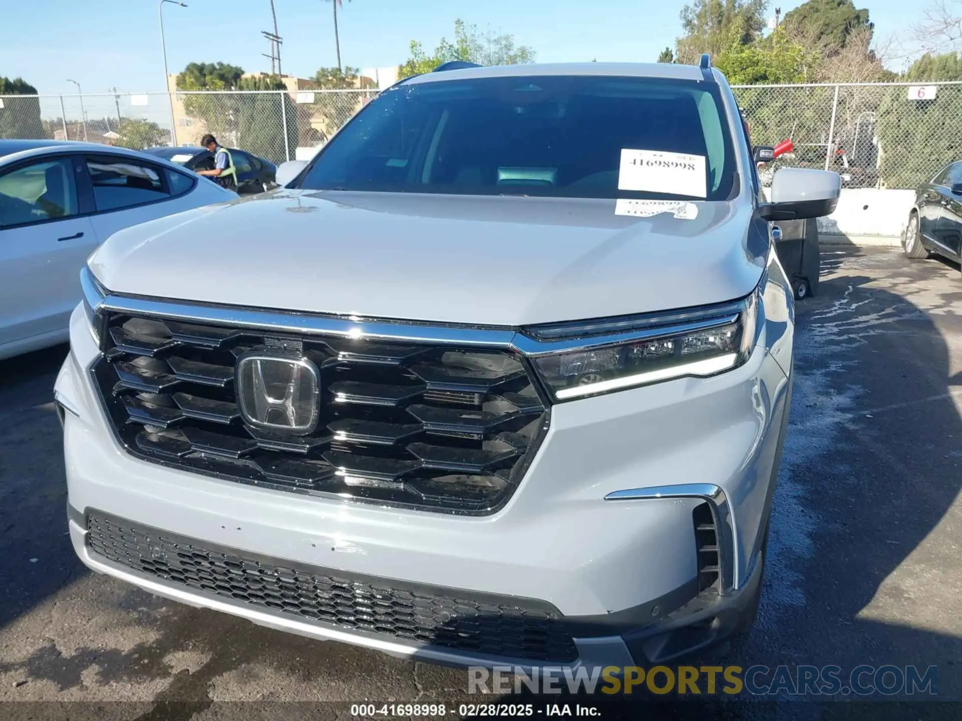 12 fotografías del automóvil dañado 5FNYG1H74RB020112 HONDA PILOT 2024