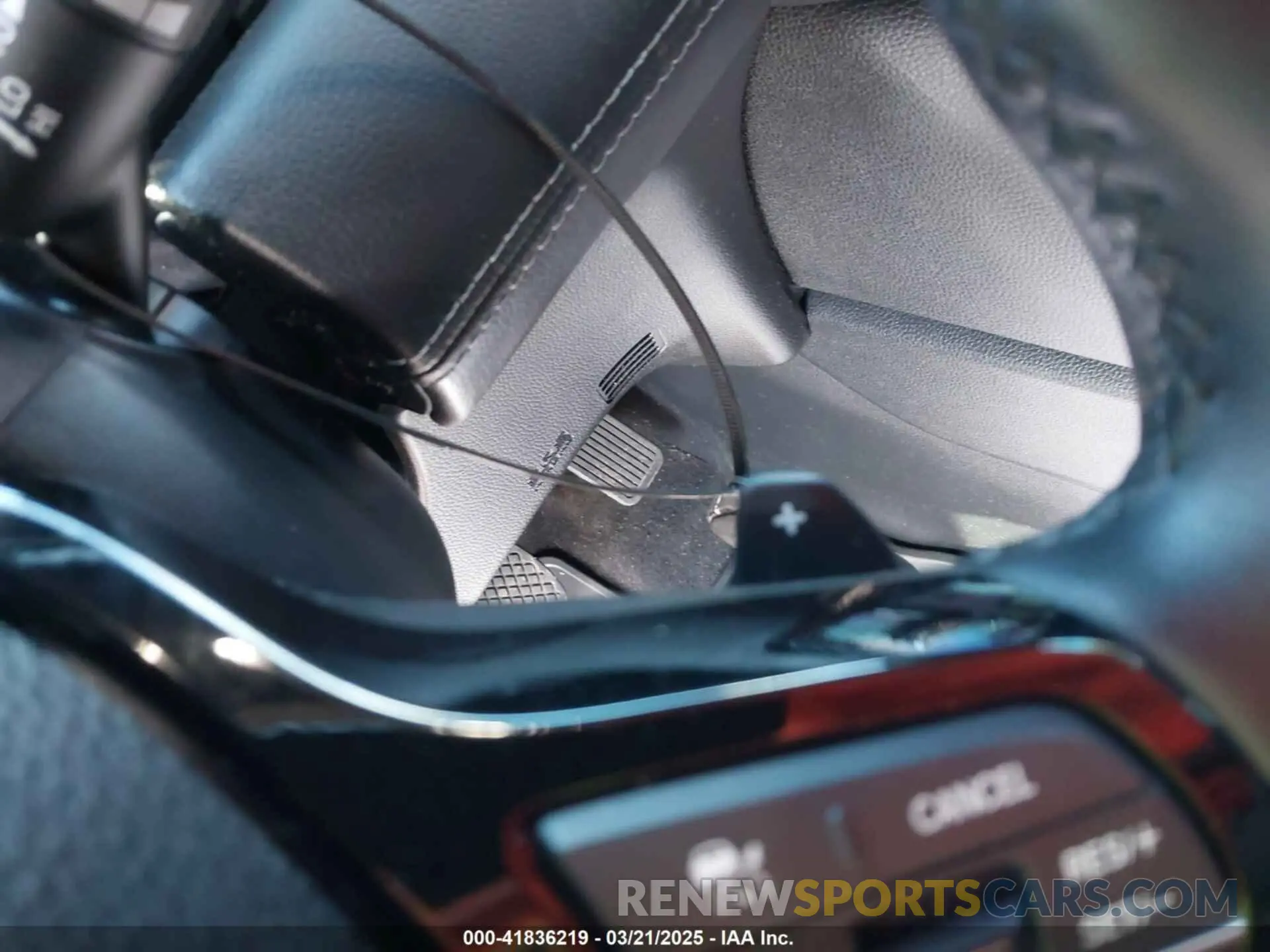 11 fotografías del automóvil dañado 5FNYG1H84RB033550 HONDA PILOT 2024