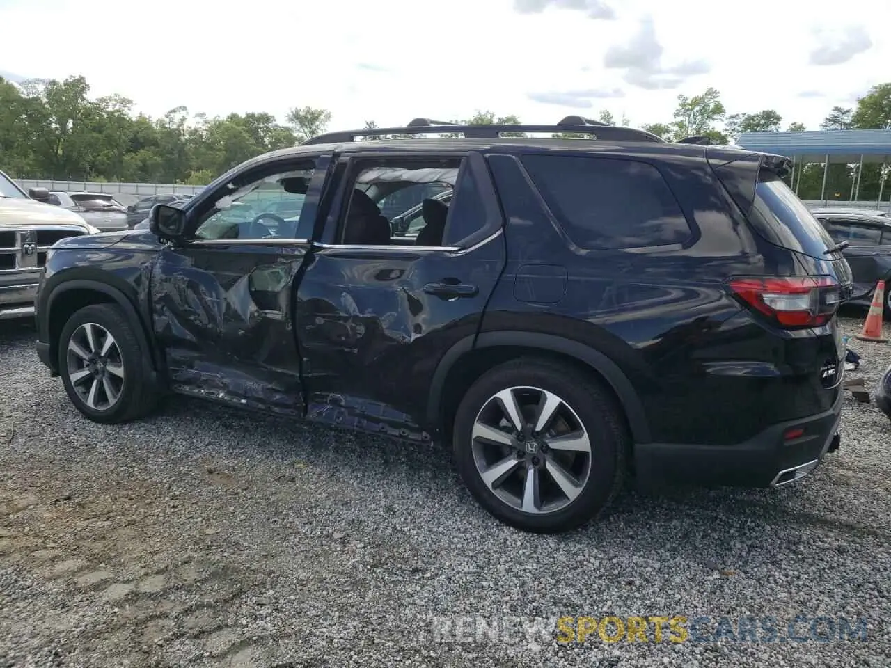 2 fotografías del automóvil dañado 5FNYG1H85RB046629 HONDA PILOT 2024