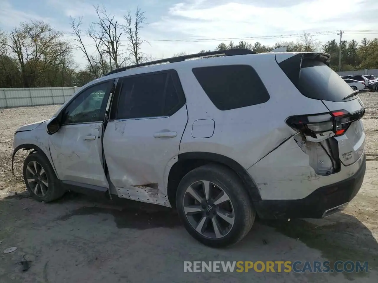 2 fotografías del automóvil dañado 5FNYG1H87RB009811 HONDA PILOT 2024
