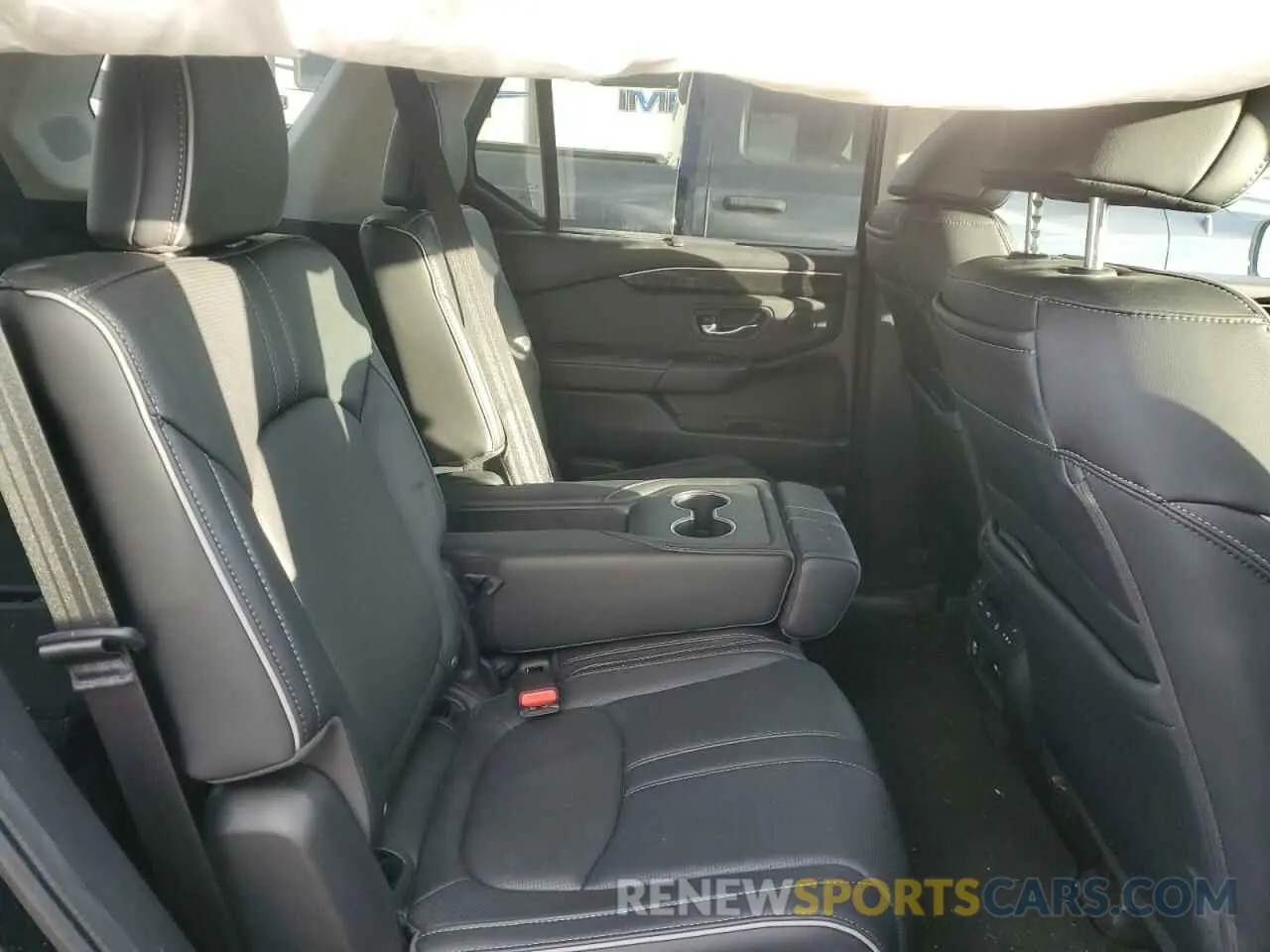 11 fotografías del automóvil dañado 5FNYG1H89RB026674 HONDA PILOT 2024