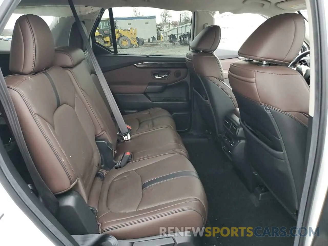 11 fotografías del automóvil dañado 5FNYG1H8XRB009639 HONDA PILOT 2024