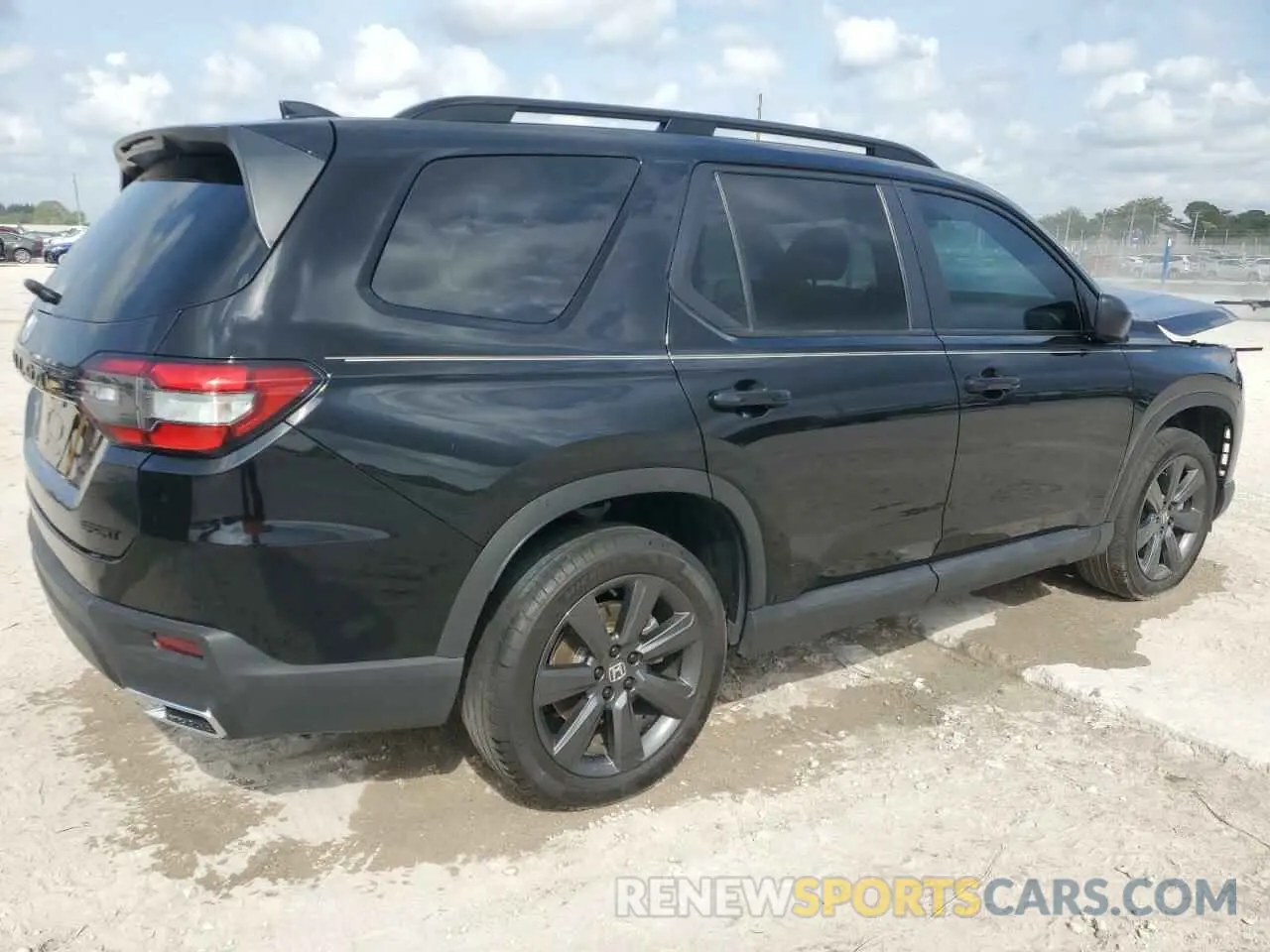 3 fotografías del automóvil dañado 5FNYG2H39RB011702 HONDA PILOT 2024