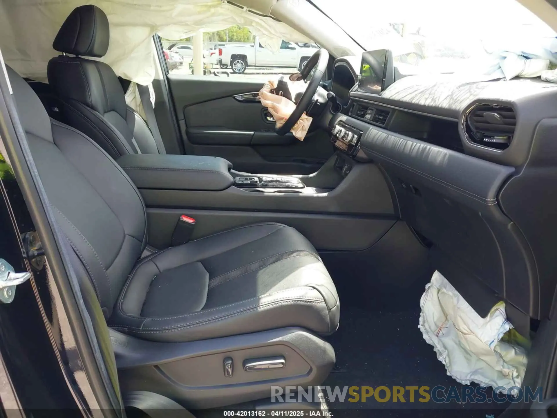 5 fotografías del automóvil dañado 5FNYG2H49RB014141 HONDA PILOT 2024