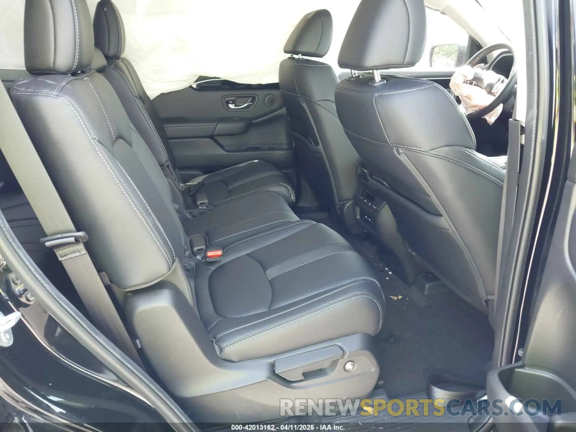 8 fotografías del automóvil dañado 5FNYG2H49RB014141 HONDA PILOT 2024