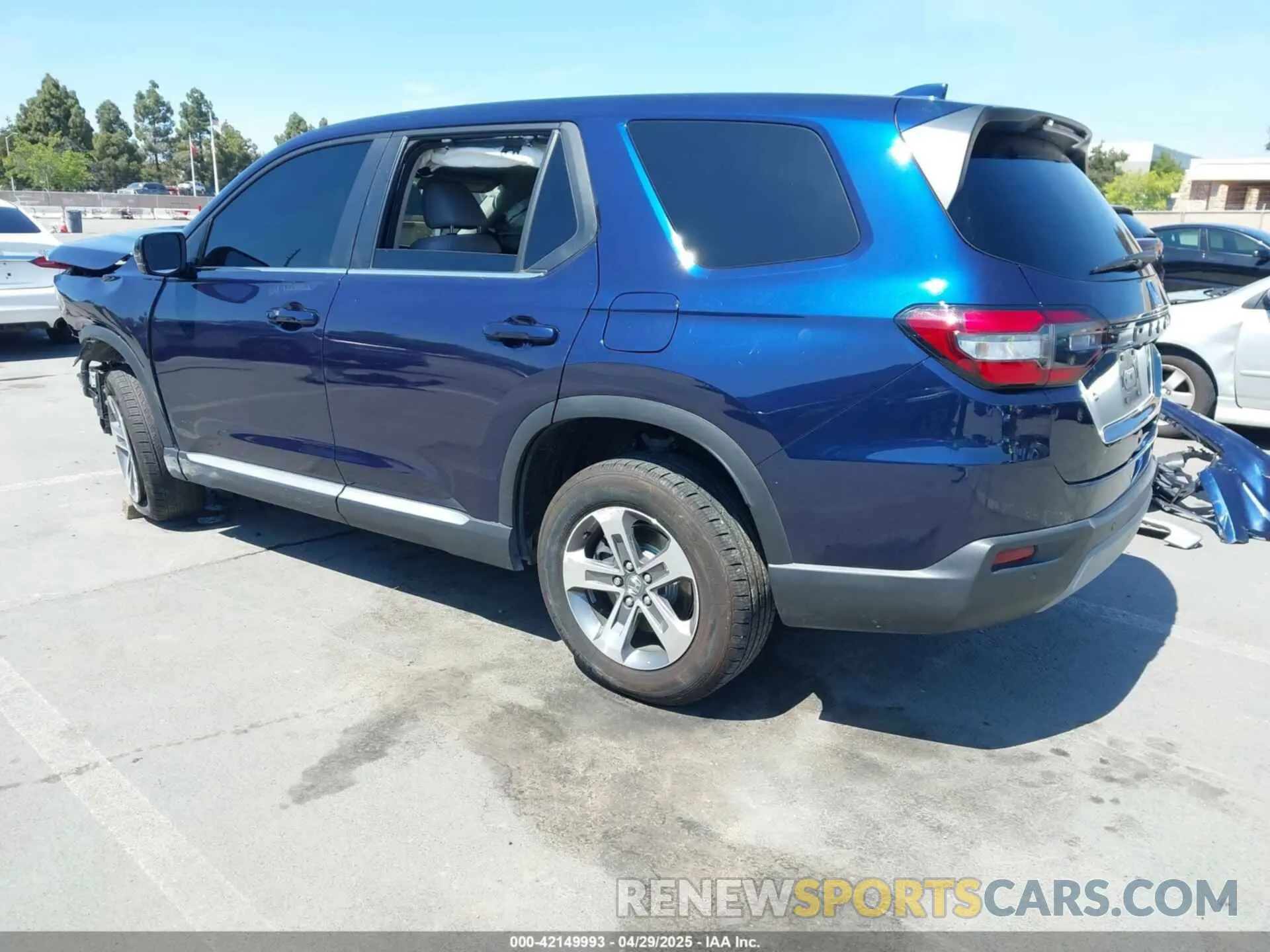 3 fotografías del automóvil dañado 5FNYG2H4XRB005707 HONDA PILOT 2024