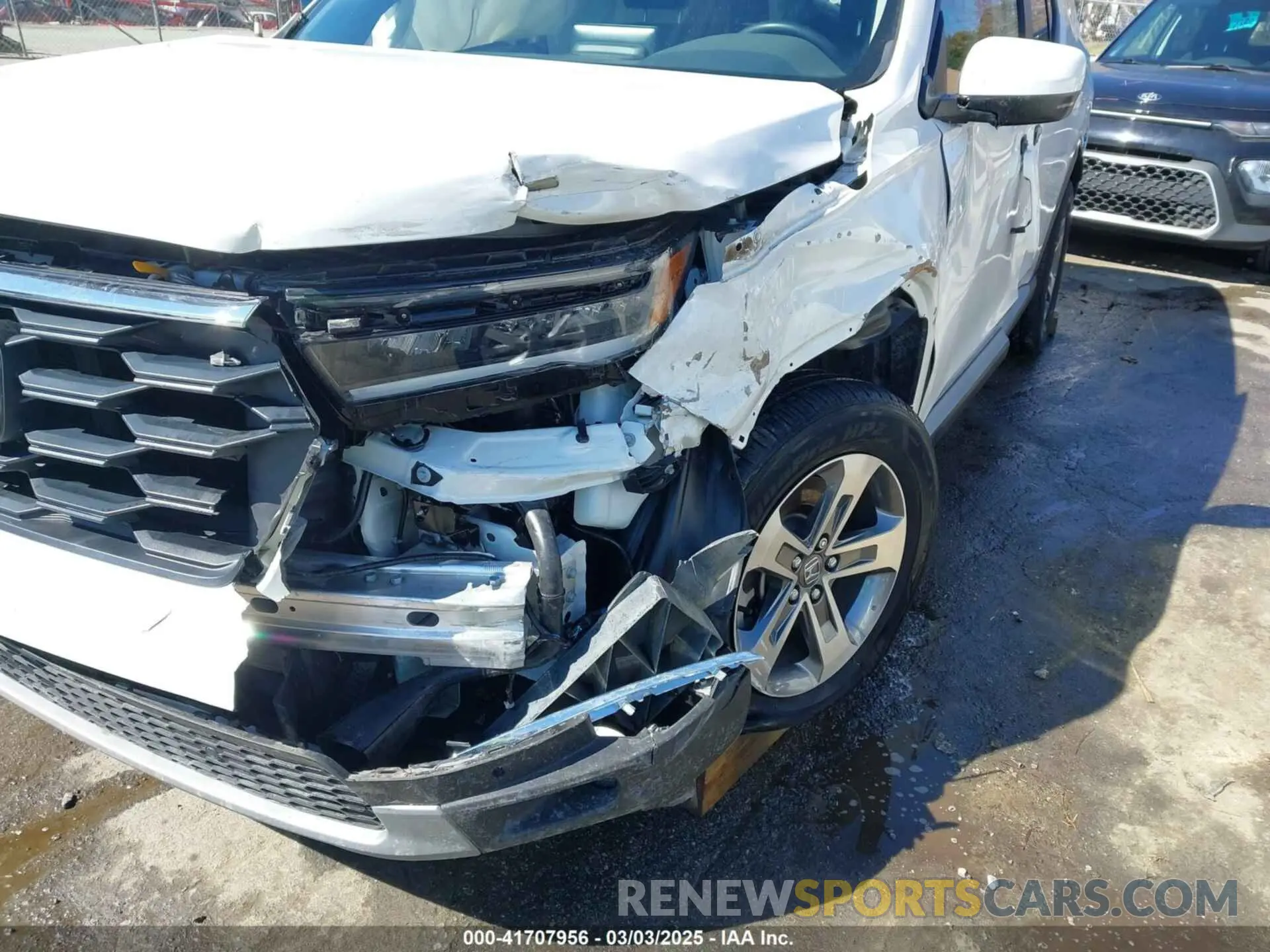 17 fotografías del automóvil dañado 5FNYG2H57RB001333 HONDA PILOT 2024