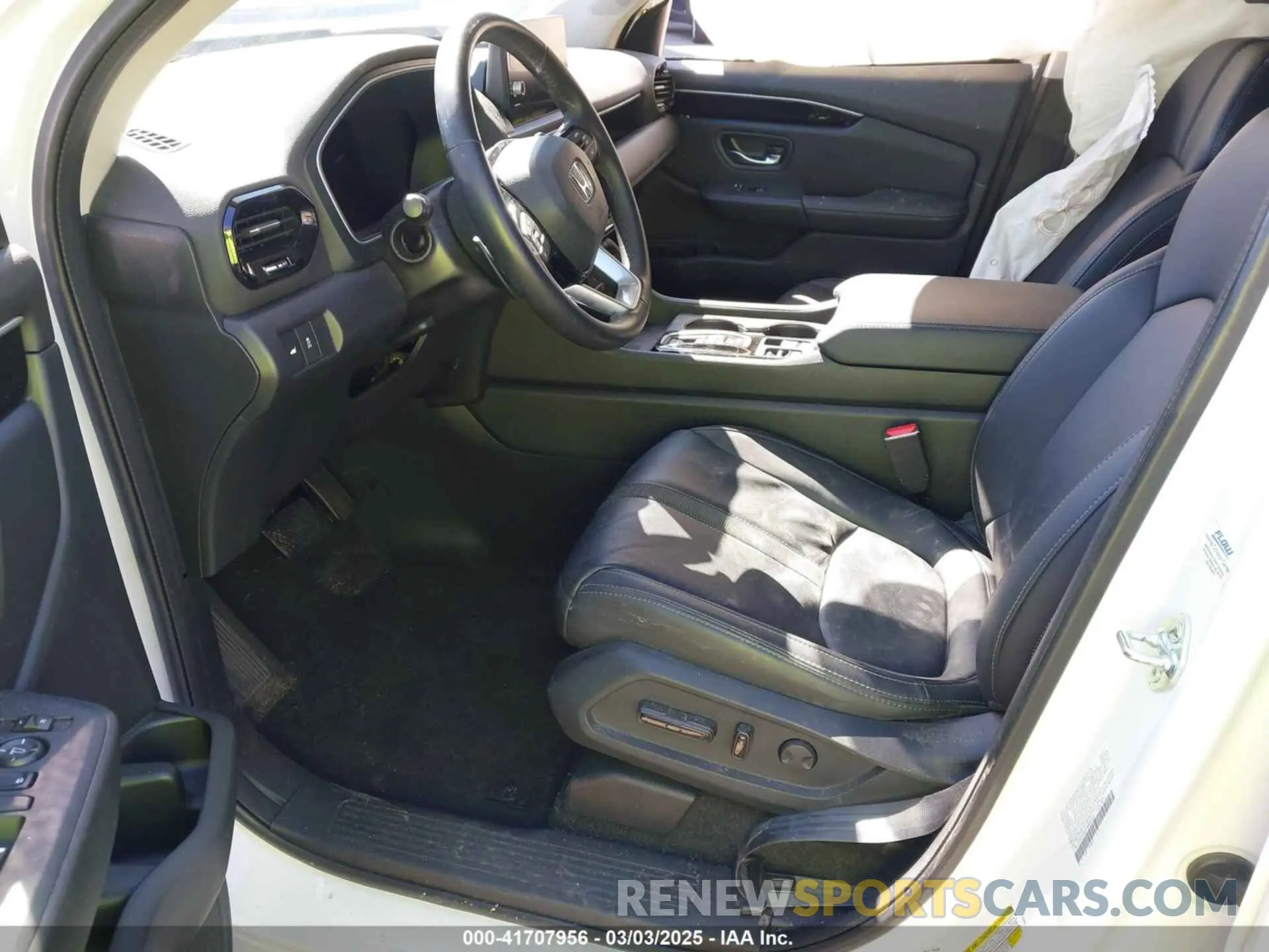 5 fotografías del automóvil dañado 5FNYG2H57RB001333 HONDA PILOT 2024