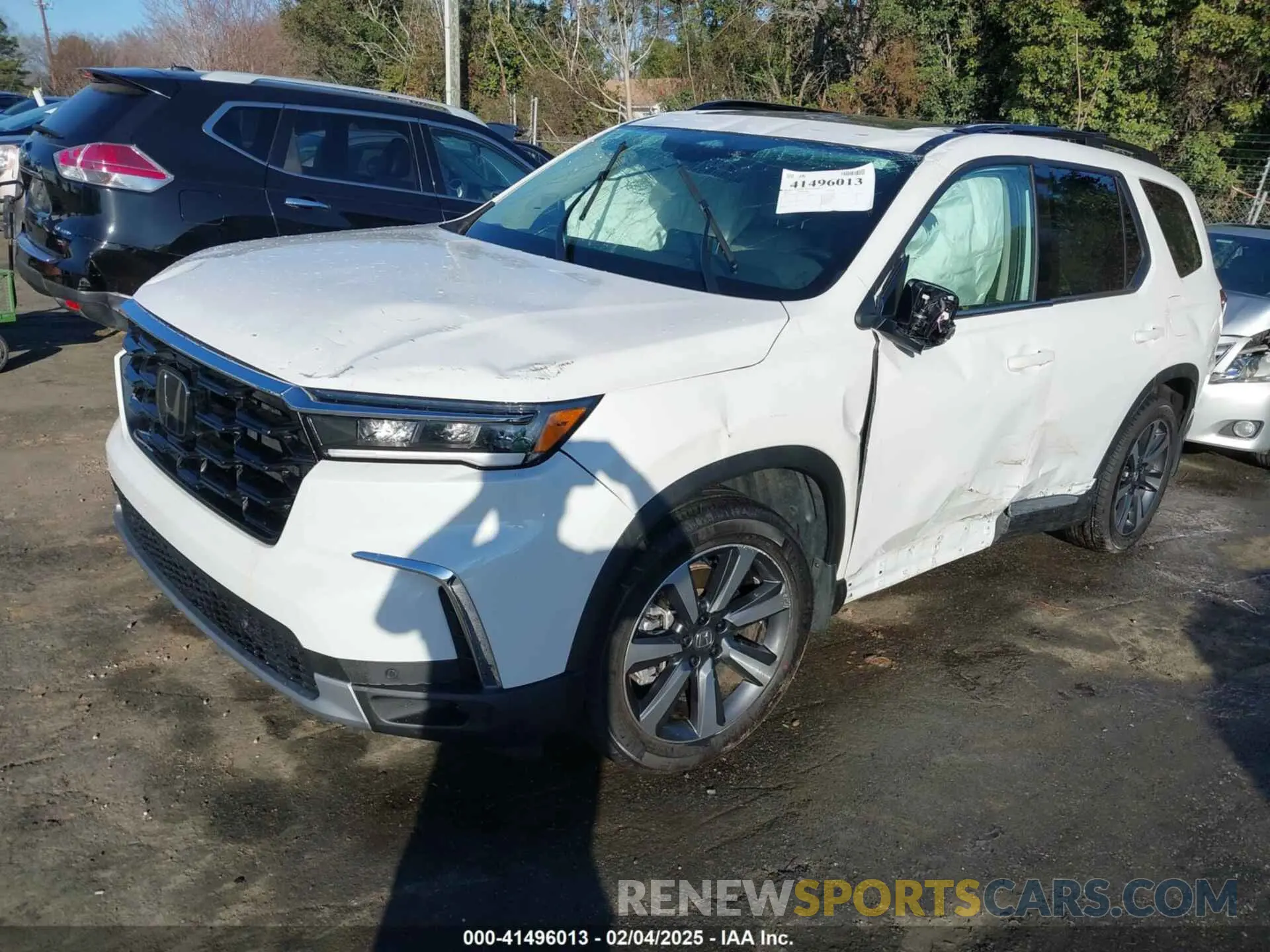 2 fotografías del automóvil dañado 5FNYG2H7XRB016877 HONDA PILOT 2024