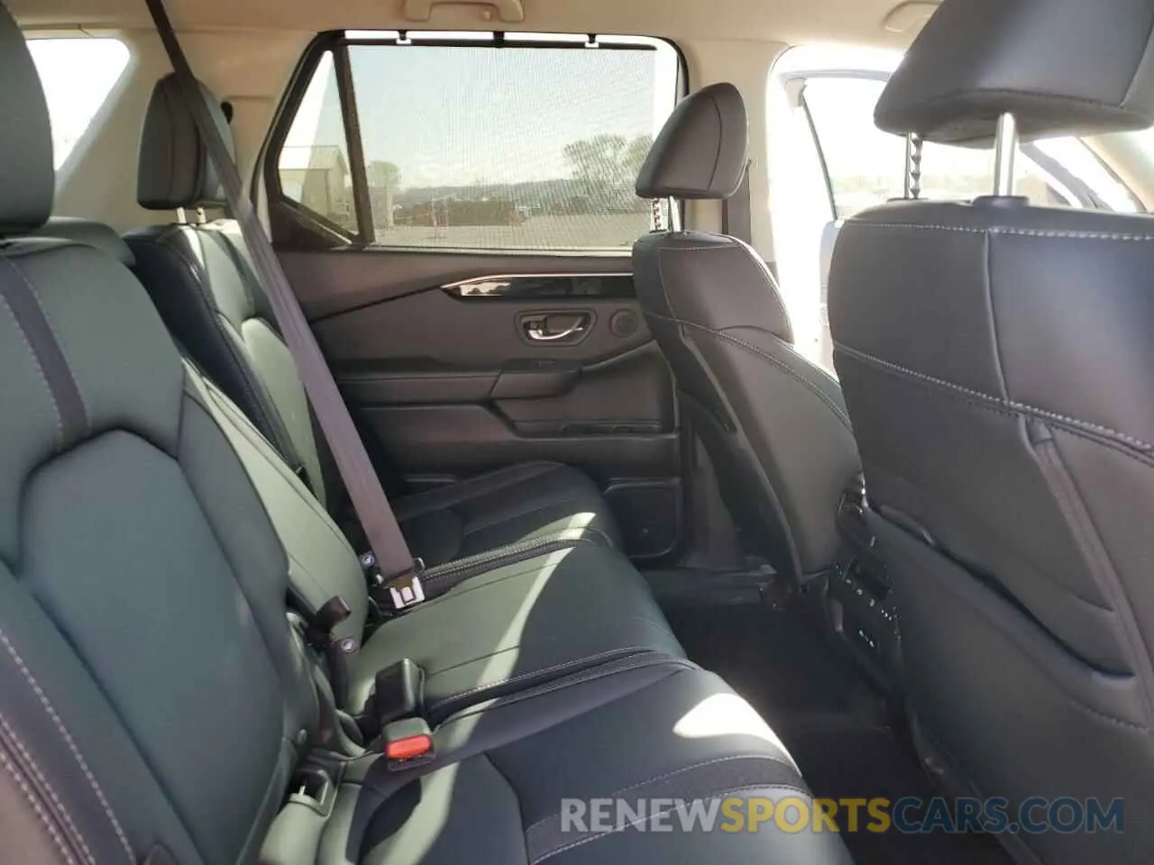11 fotografías del automóvil dañado 5FNYG1H44SB045507 HONDA PILOT 2025