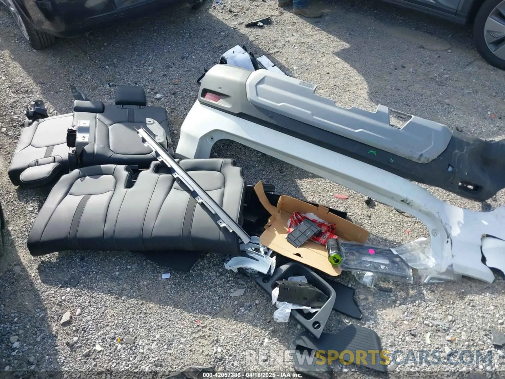 12 fotografías del automóvil dañado 5FNYG1H45SB041515 HONDA PILOT 2025
