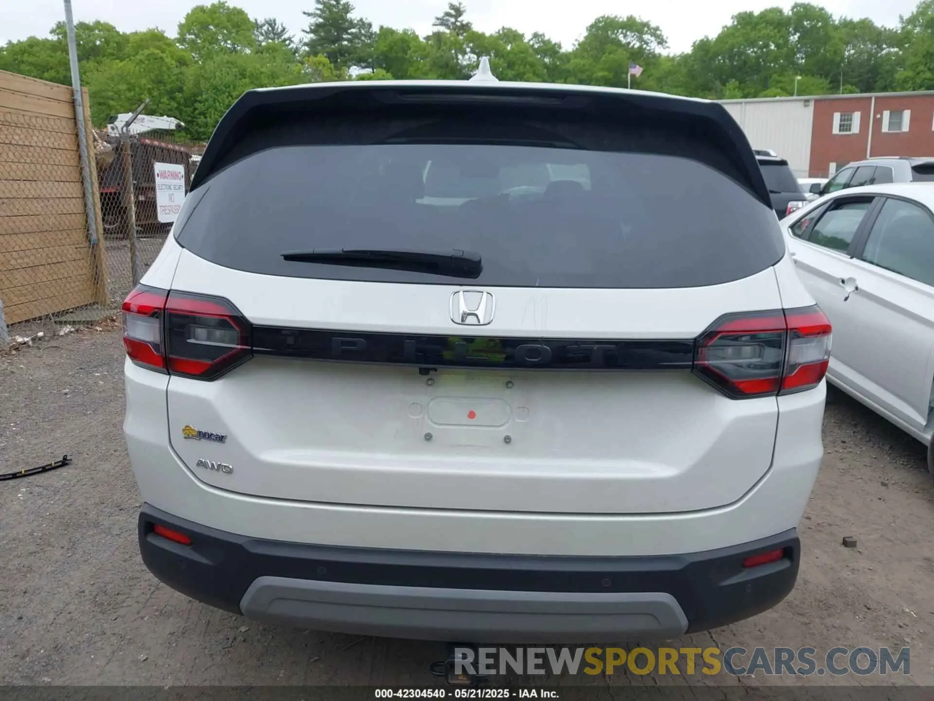 17 fotografías del automóvil dañado 5FNYG1H46SB029101 HONDA PILOT 2025