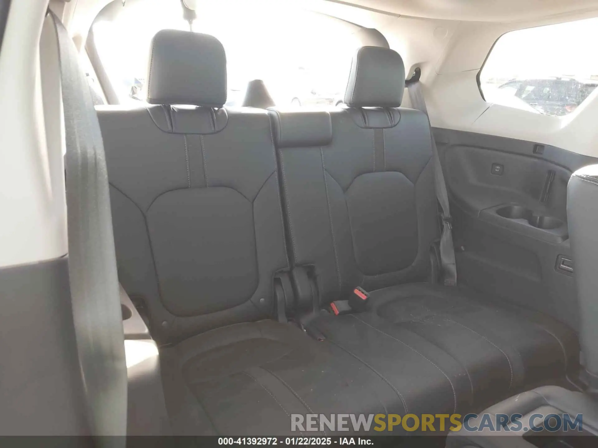 17 fotografías del automóvil dañado 5FNYG1H46SB052961 HONDA PILOT 2025