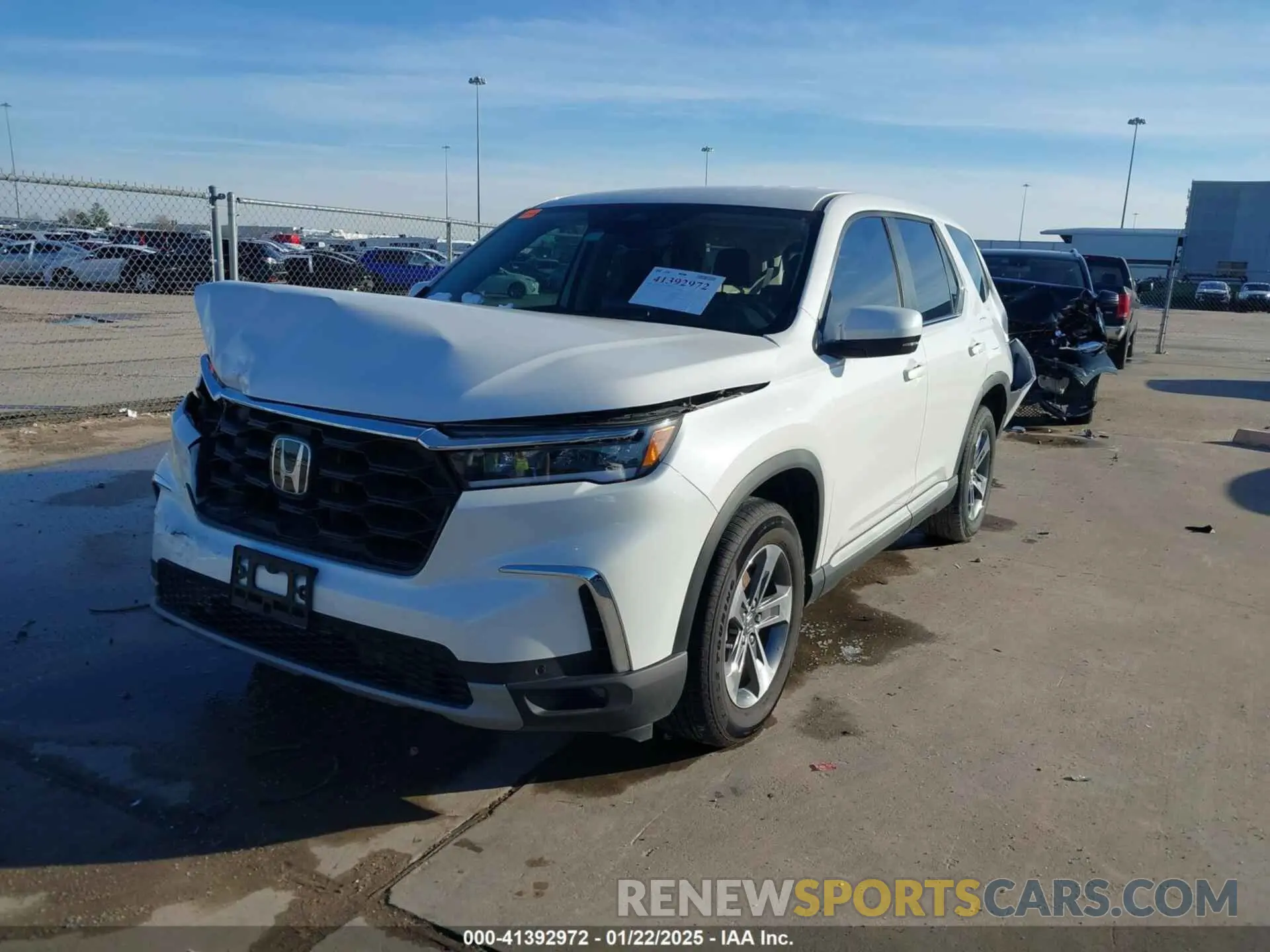 2 fotografías del automóvil dañado 5FNYG1H46SB052961 HONDA PILOT 2025