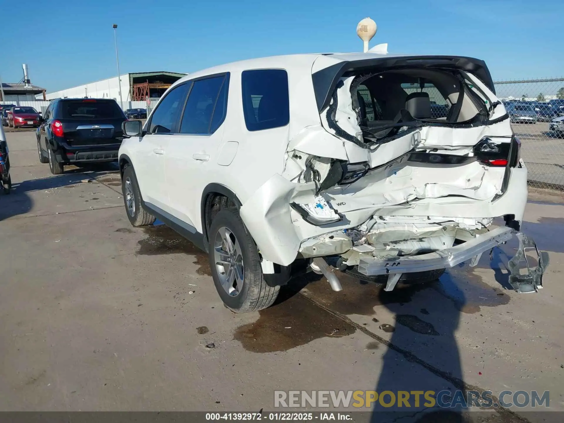 3 fotografías del automóvil dañado 5FNYG1H46SB052961 HONDA PILOT 2025