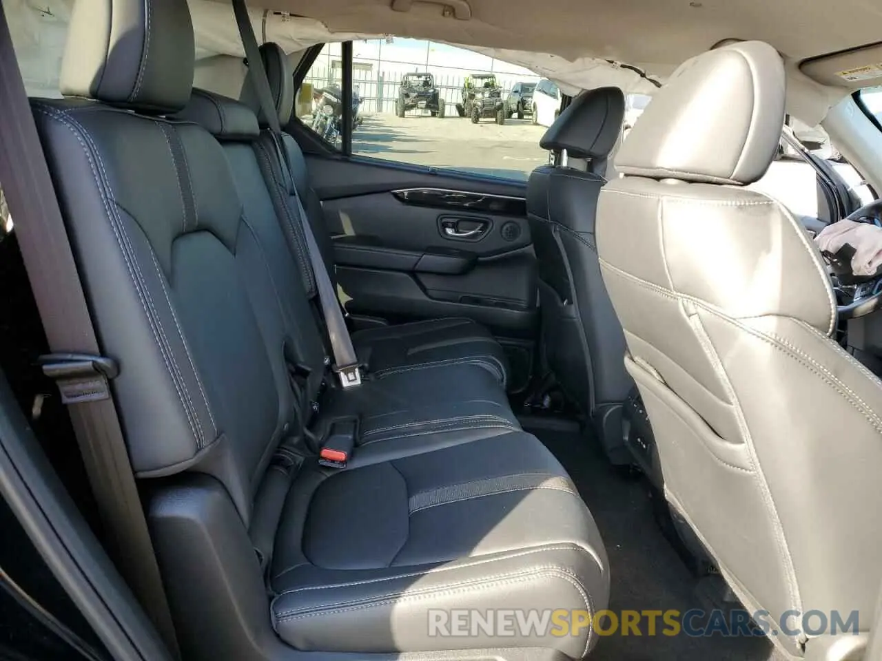 12 fotografías del automóvil dañado 5FNYG1H48SB083371 HONDA PILOT 2025