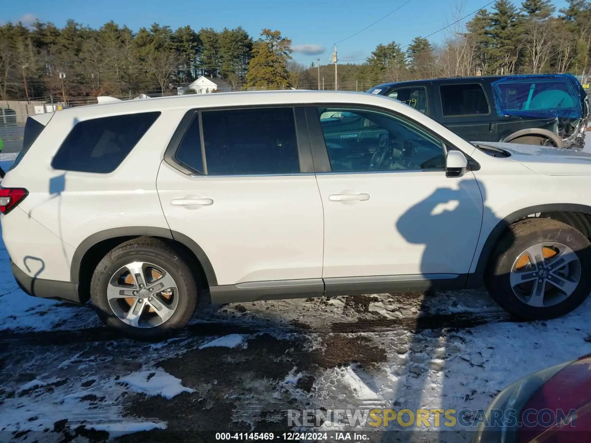13 fotografías del automóvil dañado 5FNYG1H4XSB056396 HONDA PILOT 2025