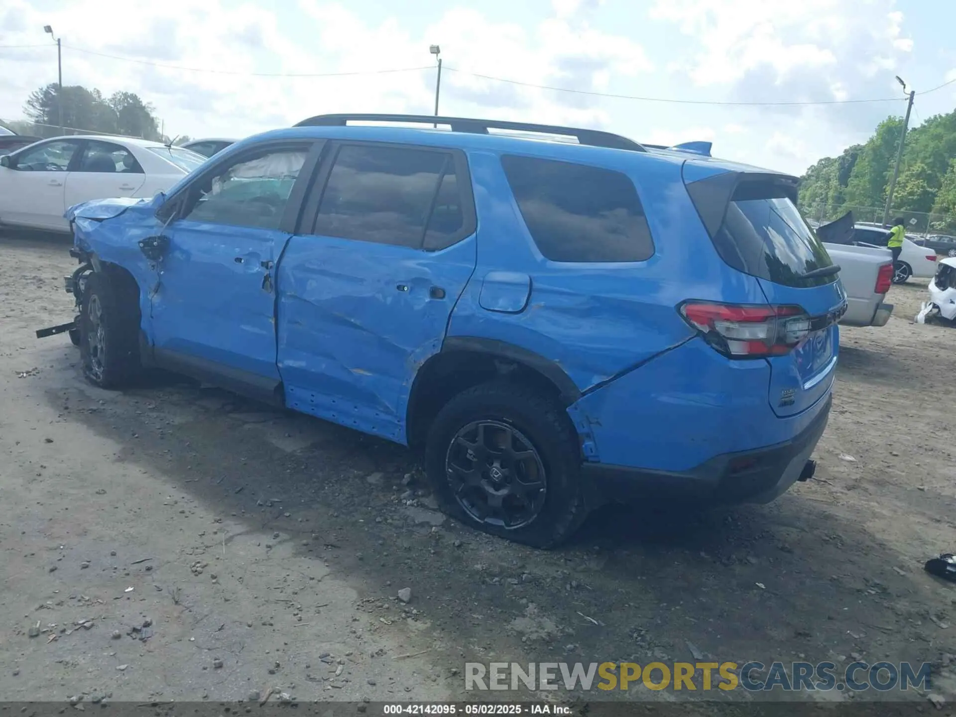 3 fotografías del automóvil dañado 5FNYG1H65SB025896 HONDA PILOT 2025