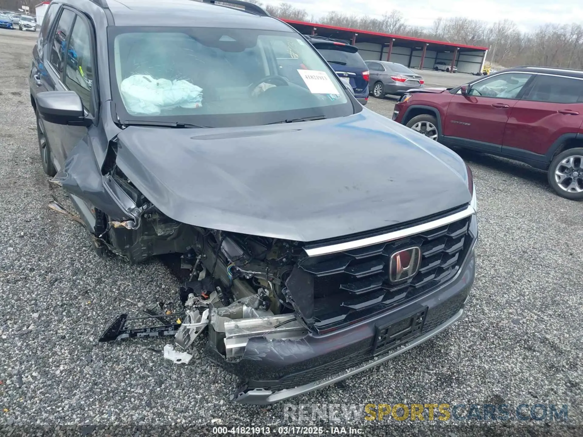 12 fotografías del automóvil dañado 5FNYG1H70SB011350 HONDA PILOT 2025