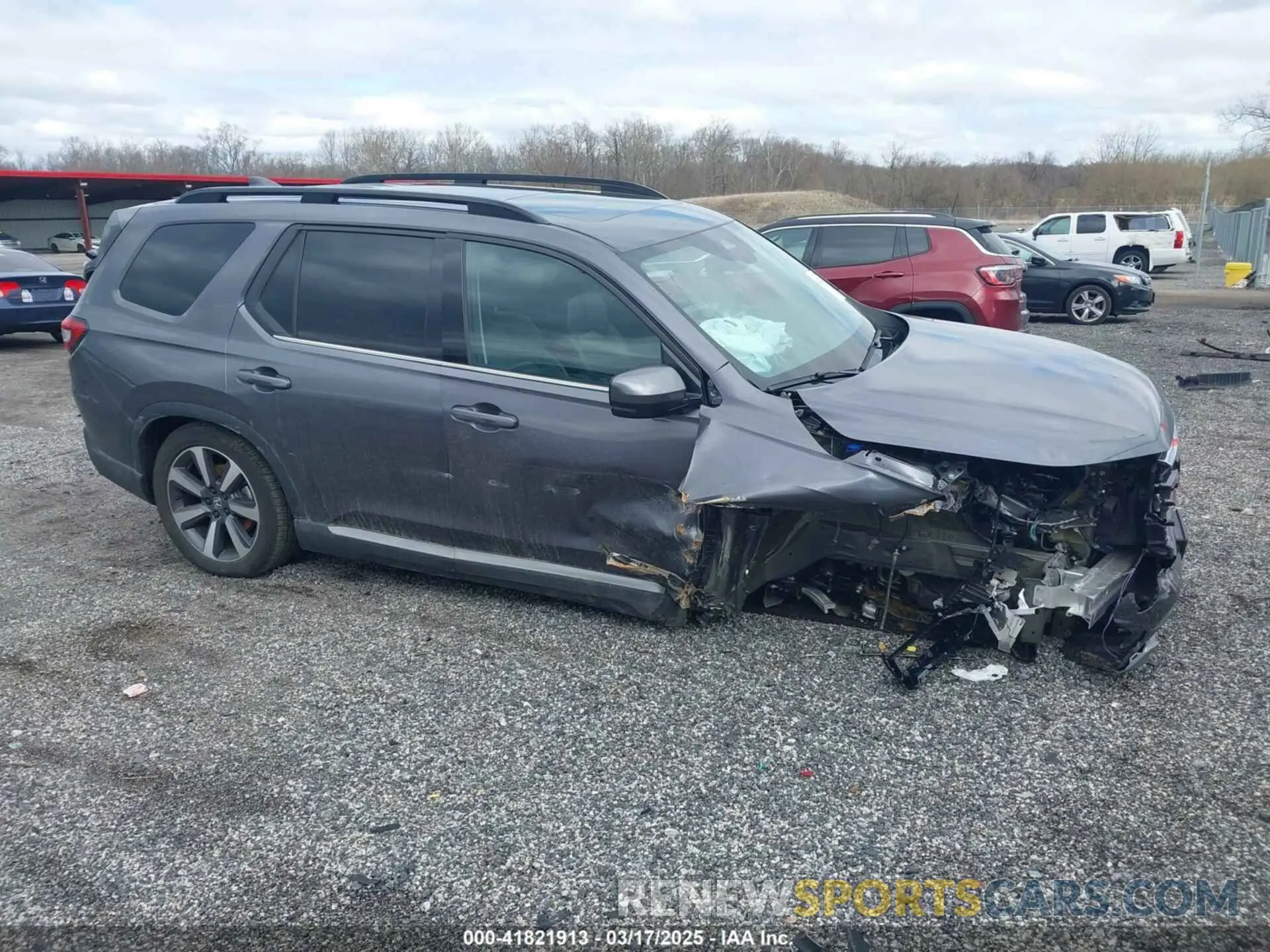 13 fotografías del automóvil dañado 5FNYG1H70SB011350 HONDA PILOT 2025