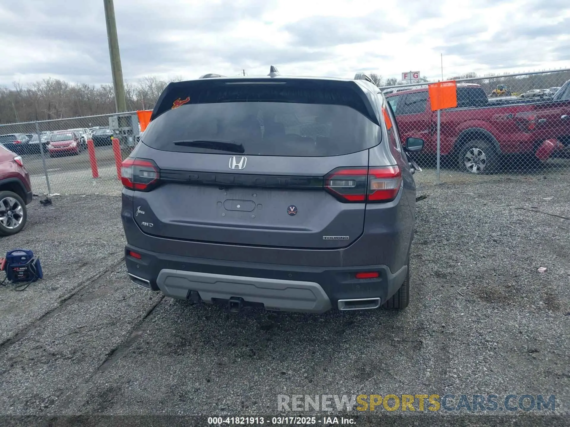 16 fotografías del automóvil dañado 5FNYG1H70SB011350 HONDA PILOT 2025