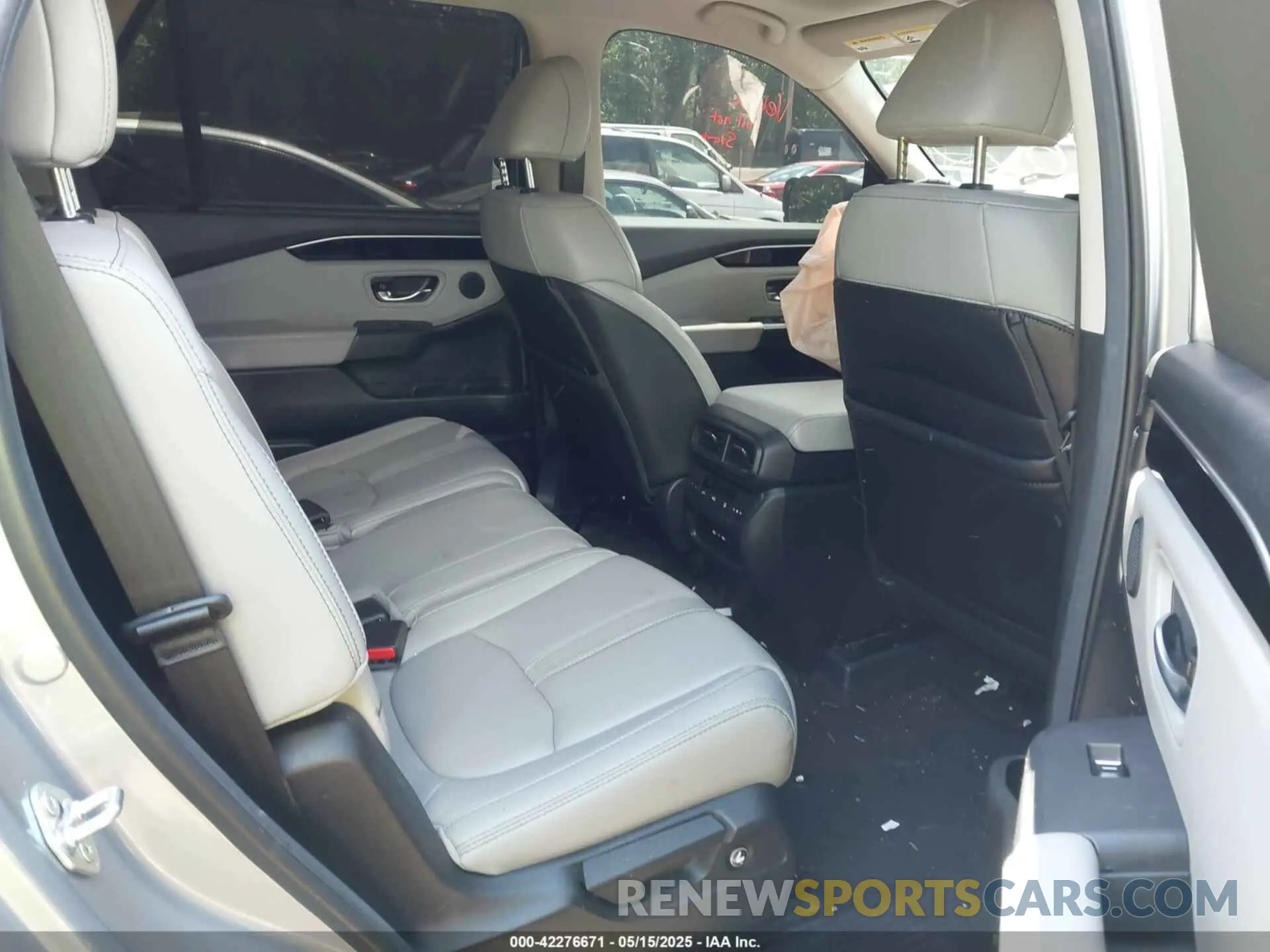 8 fotografías del automóvil dañado 5FNYG1H73SB026649 HONDA PILOT 2025