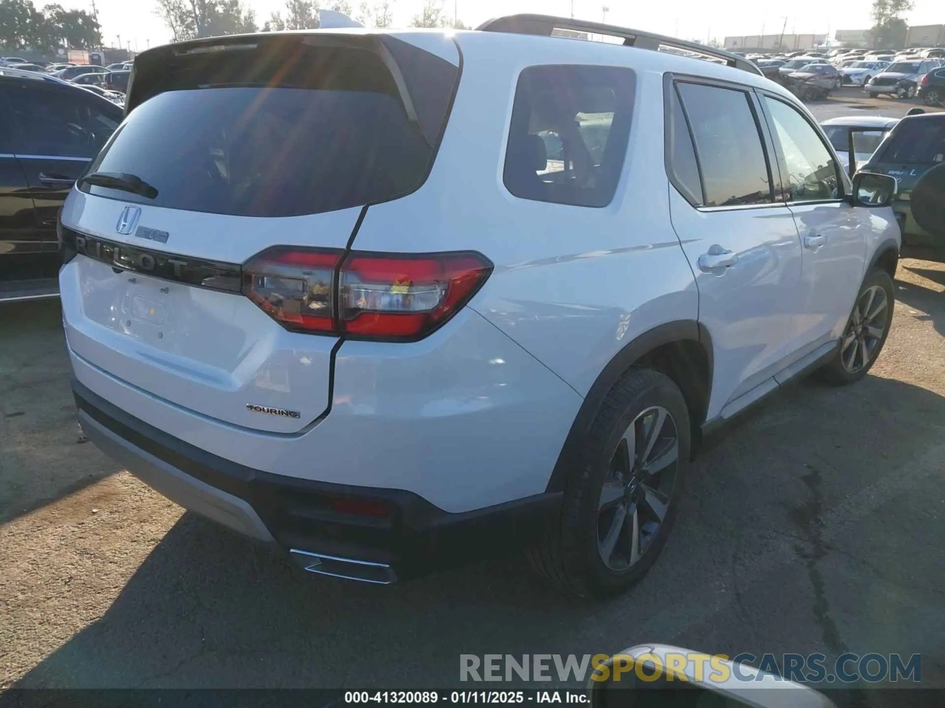 4 fotografías del automóvil dañado 5FNYG1H76SB010588 HONDA PILOT 2025