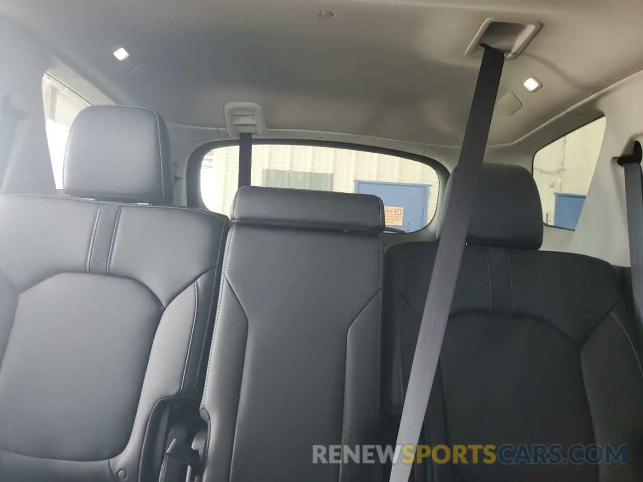 10 fotografías del automóvil dañado 5FNYG1H76SB100324 HONDA PILOT 2025