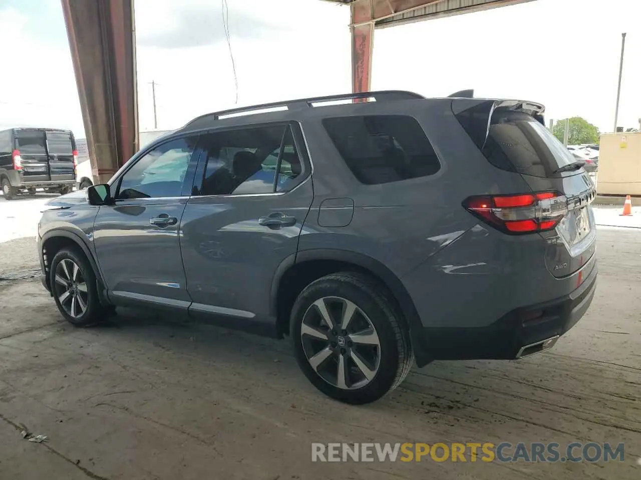 2 fotografías del automóvil dañado 5FNYG1H76SB100324 HONDA PILOT 2025