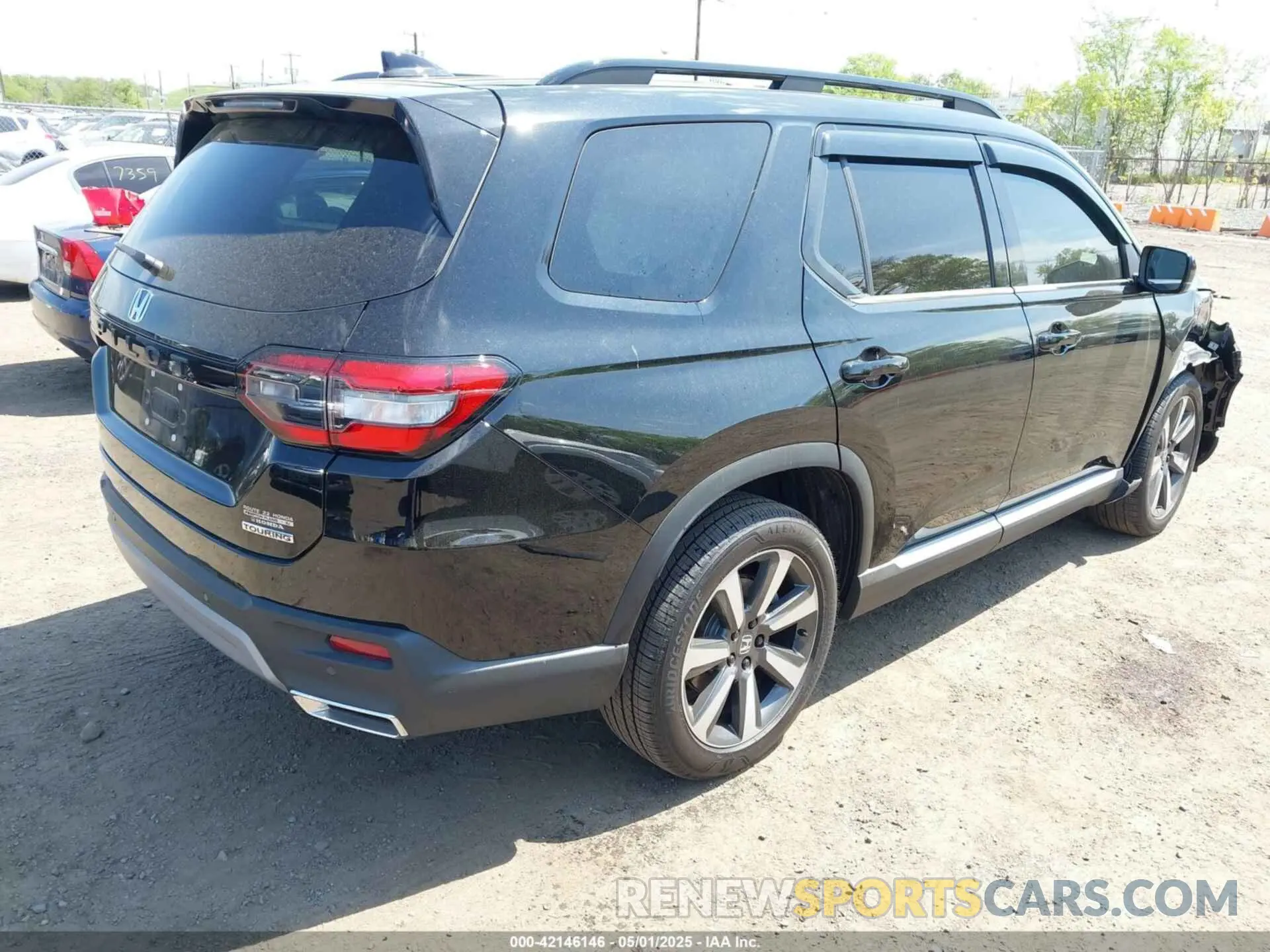 4 fotografías del automóvil dañado 5FNYG1H78SB076429 HONDA PILOT 2025