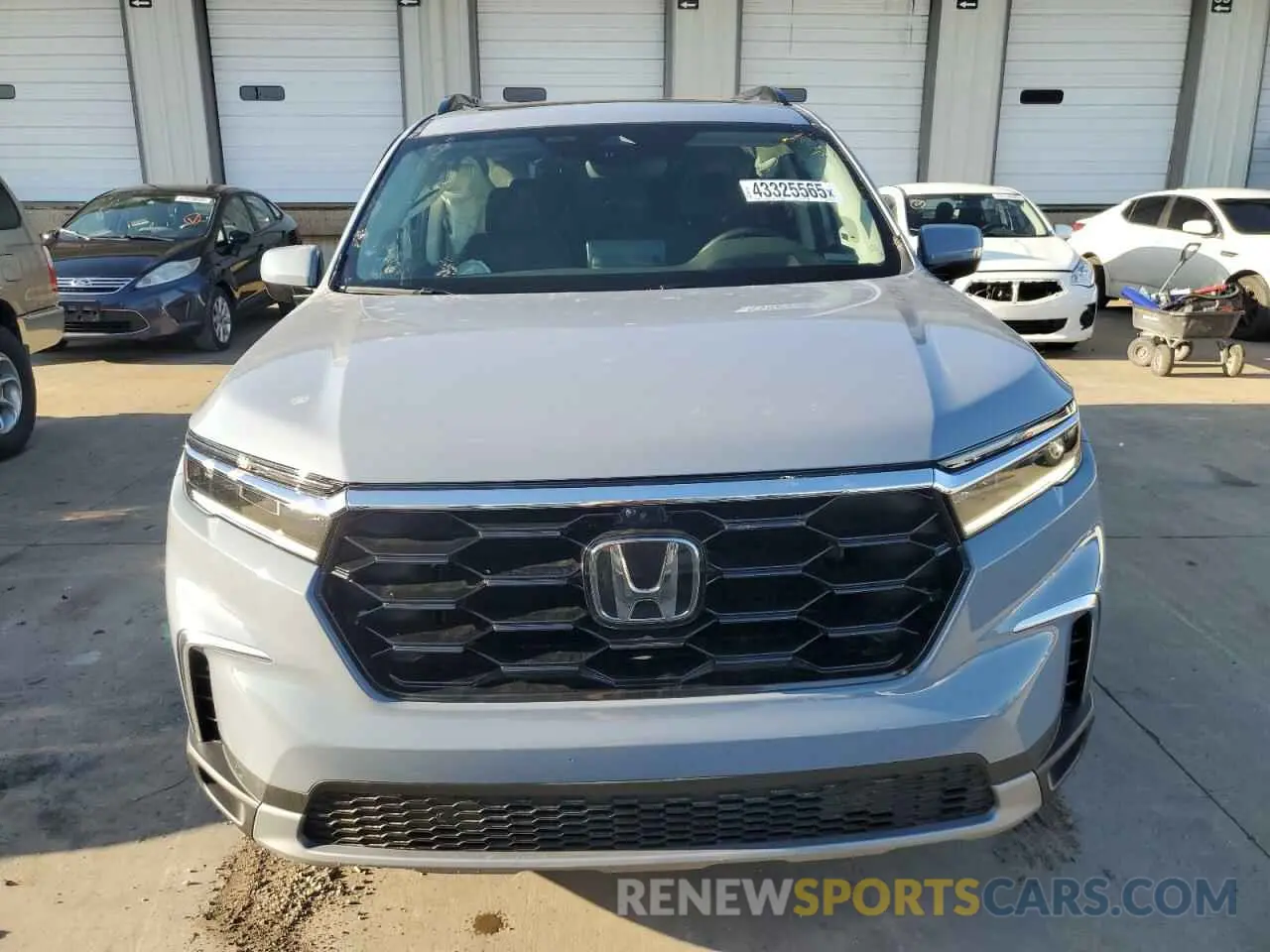 5 fotografías del automóvil dañado 5FNYG1H80SB012927 HONDA PILOT 2025