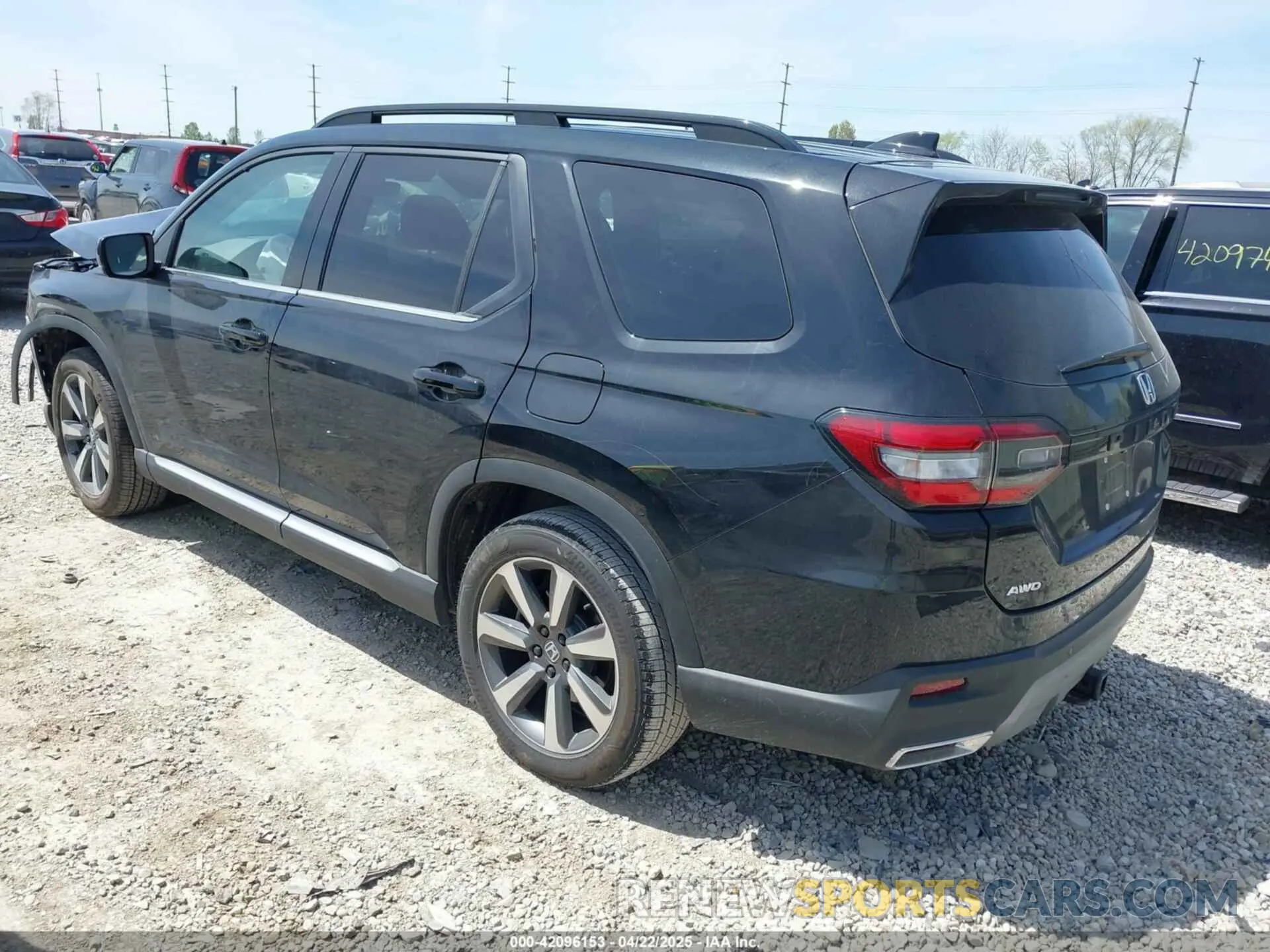3 fotografías del automóvil dañado 5FNYG1H82SB094112 HONDA PILOT 2025