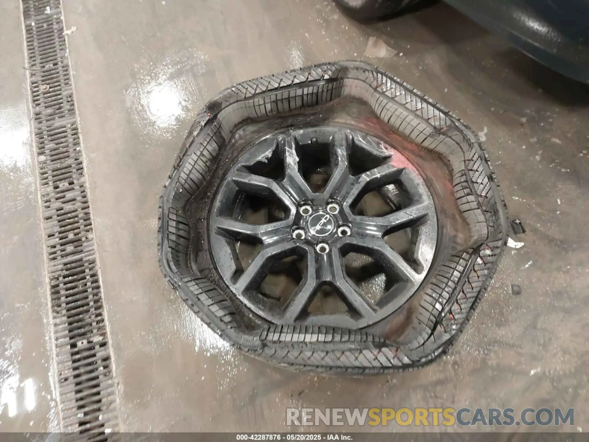 12 fotografías del automóvil dañado 5FNYG1H85SB046393 HONDA PILOT 2025