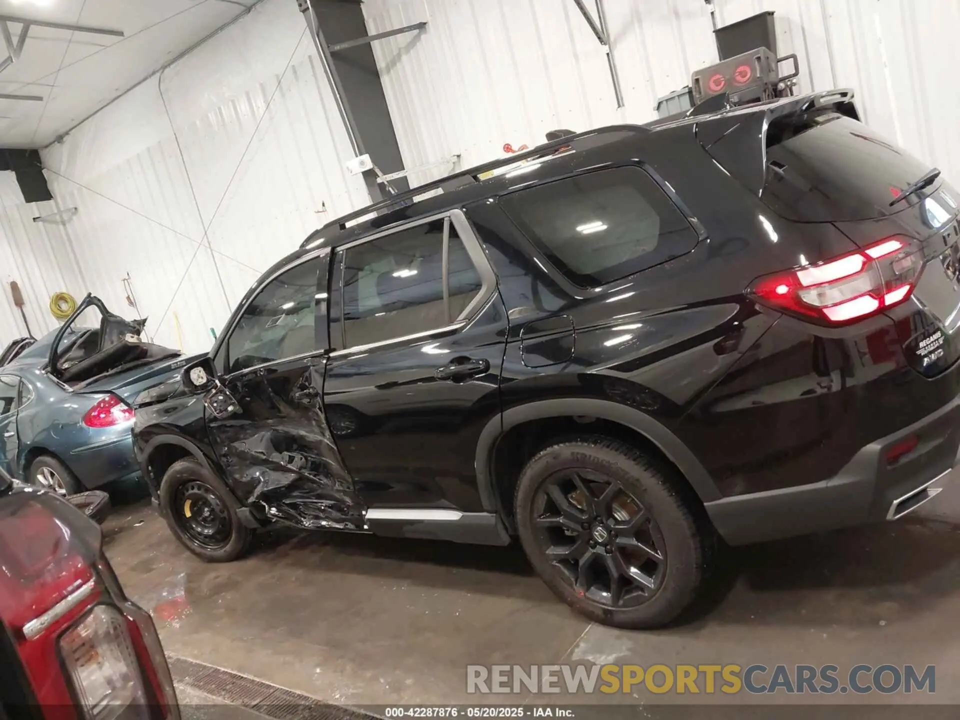15 fotografías del automóvil dañado 5FNYG1H85SB046393 HONDA PILOT 2025