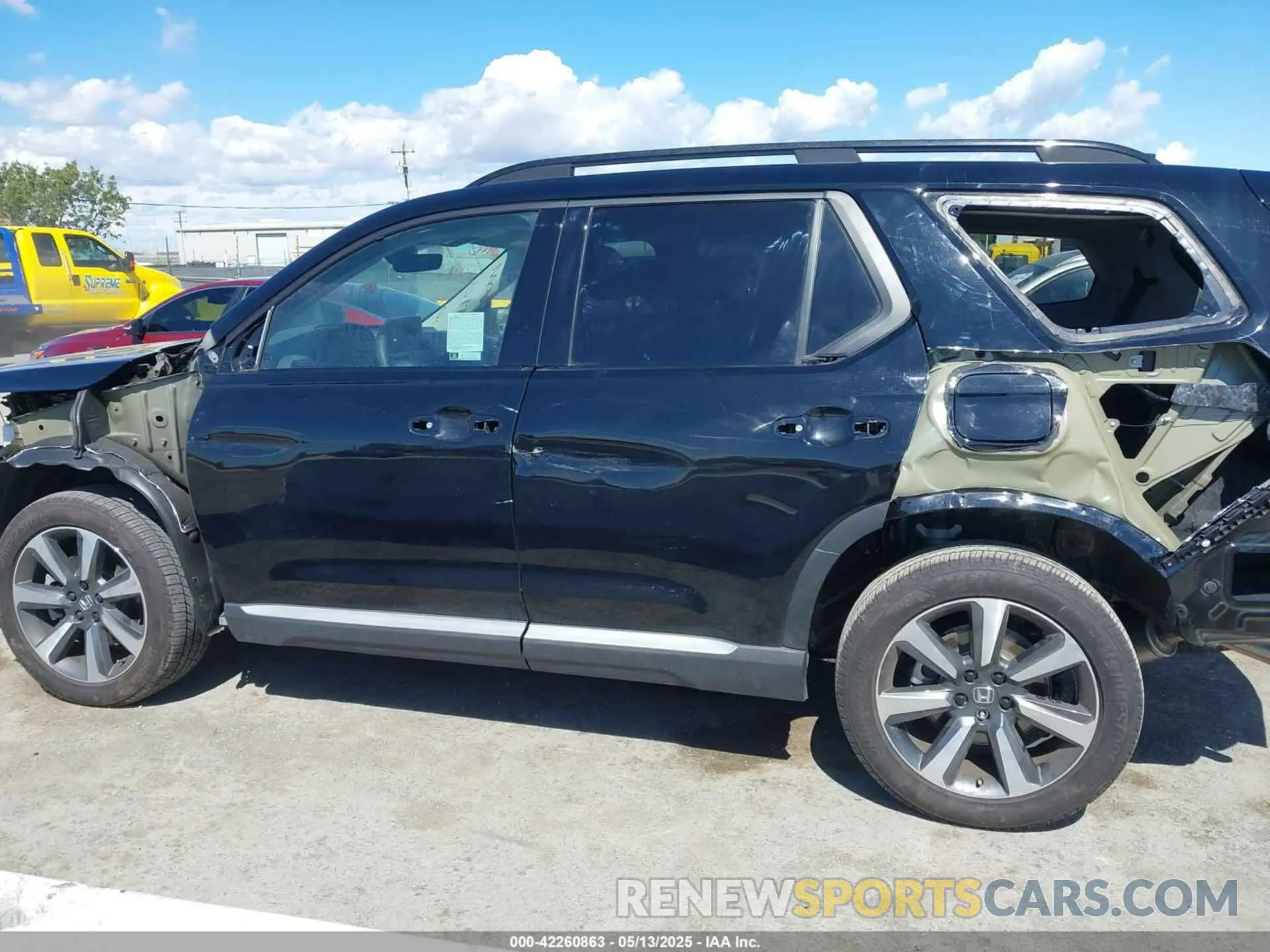 15 fotografías del automóvil dañado 5FNYG1H86SB005190 HONDA PILOT 2025
