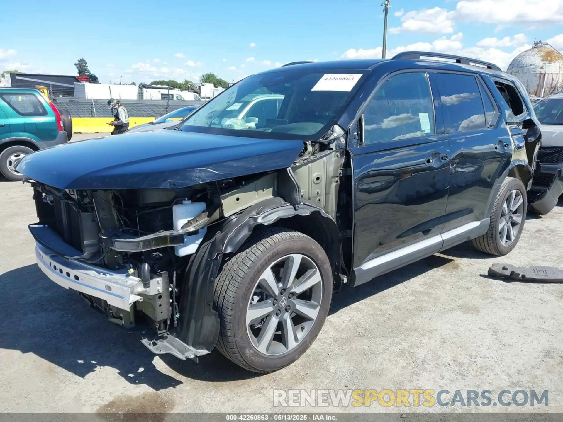 2 fotografías del automóvil dañado 5FNYG1H86SB005190 HONDA PILOT 2025