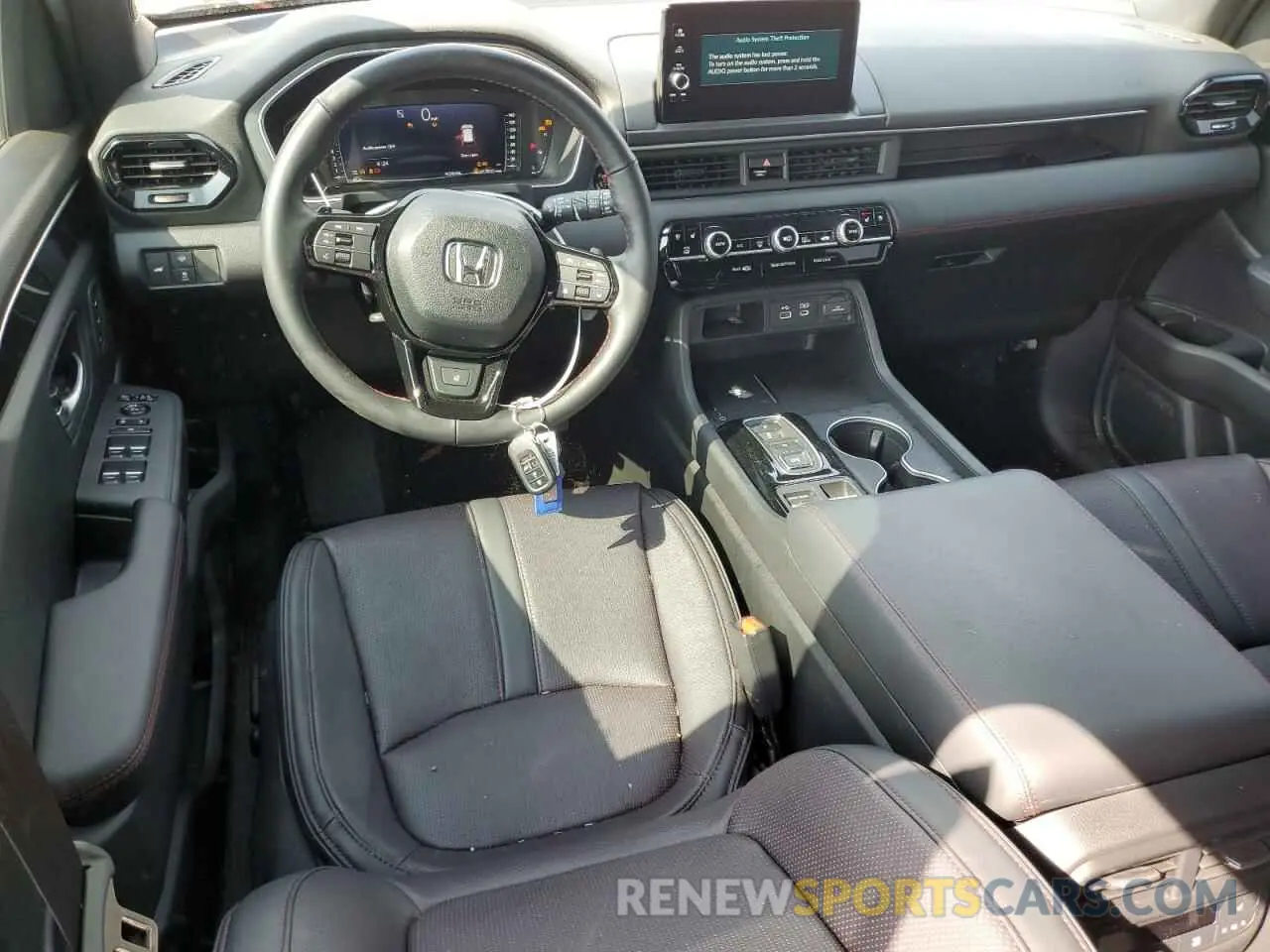 8 fotografías del automóvil dañado 5FNYG1H91SB037702 HONDA PILOT 2025