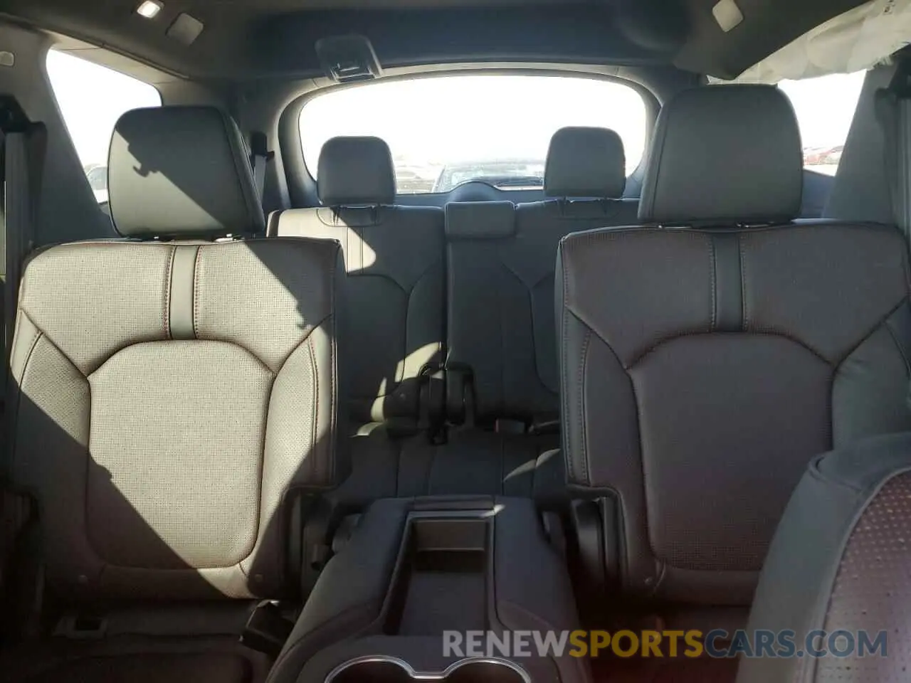 10 fotografías del automóvil dañado 5FNYG1H93SB083838 HONDA PILOT 2025