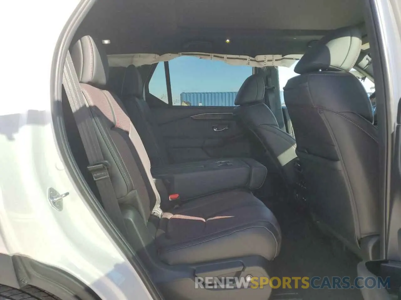 11 fotografías del automóvil dañado 5FNYG1H93SB083838 HONDA PILOT 2025