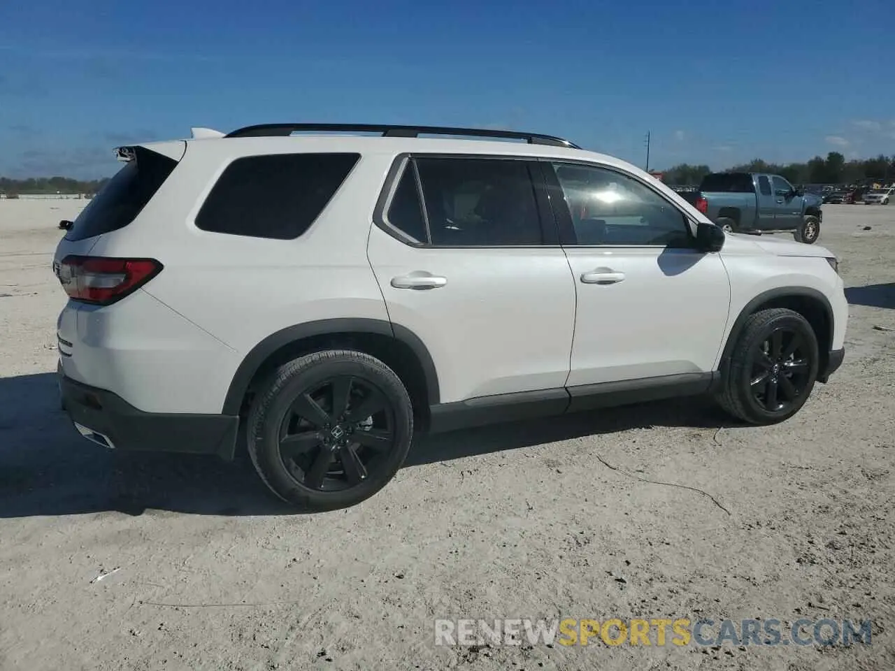 3 fotografías del automóvil dañado 5FNYG1H93SB083838 HONDA PILOT 2025