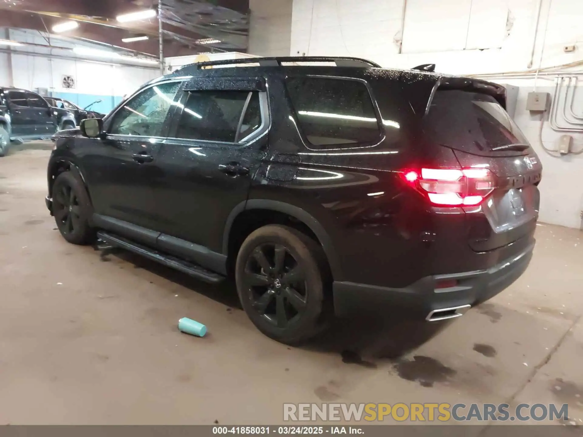 3 fotografías del automóvil dañado 5FNYG1H95SB073313 HONDA PILOT 2025