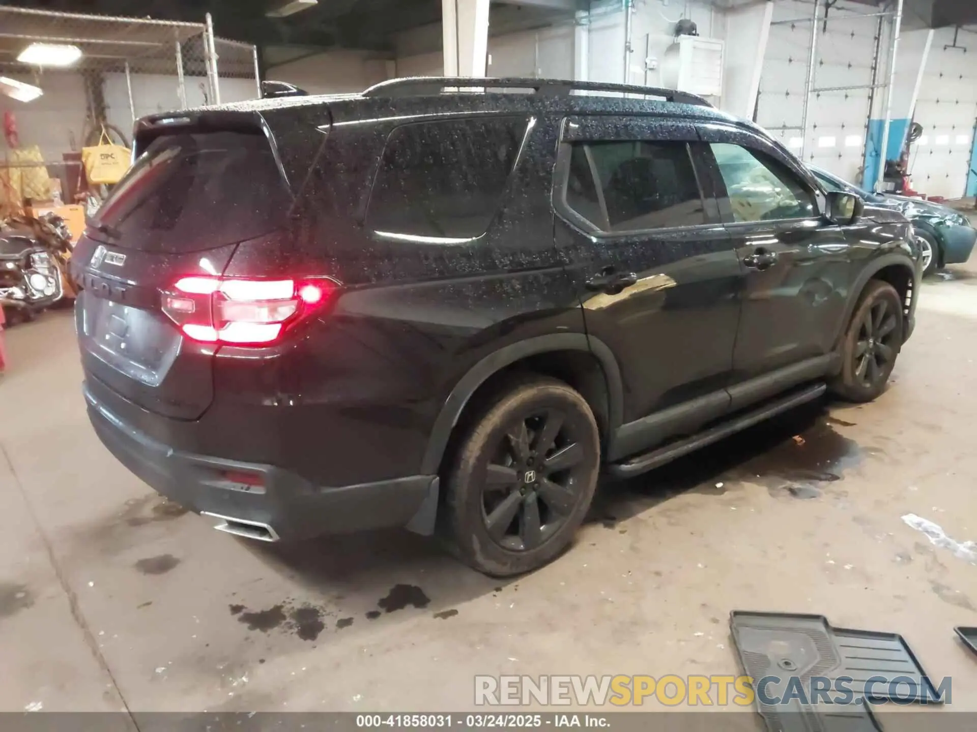4 fotografías del automóvil dañado 5FNYG1H95SB073313 HONDA PILOT 2025