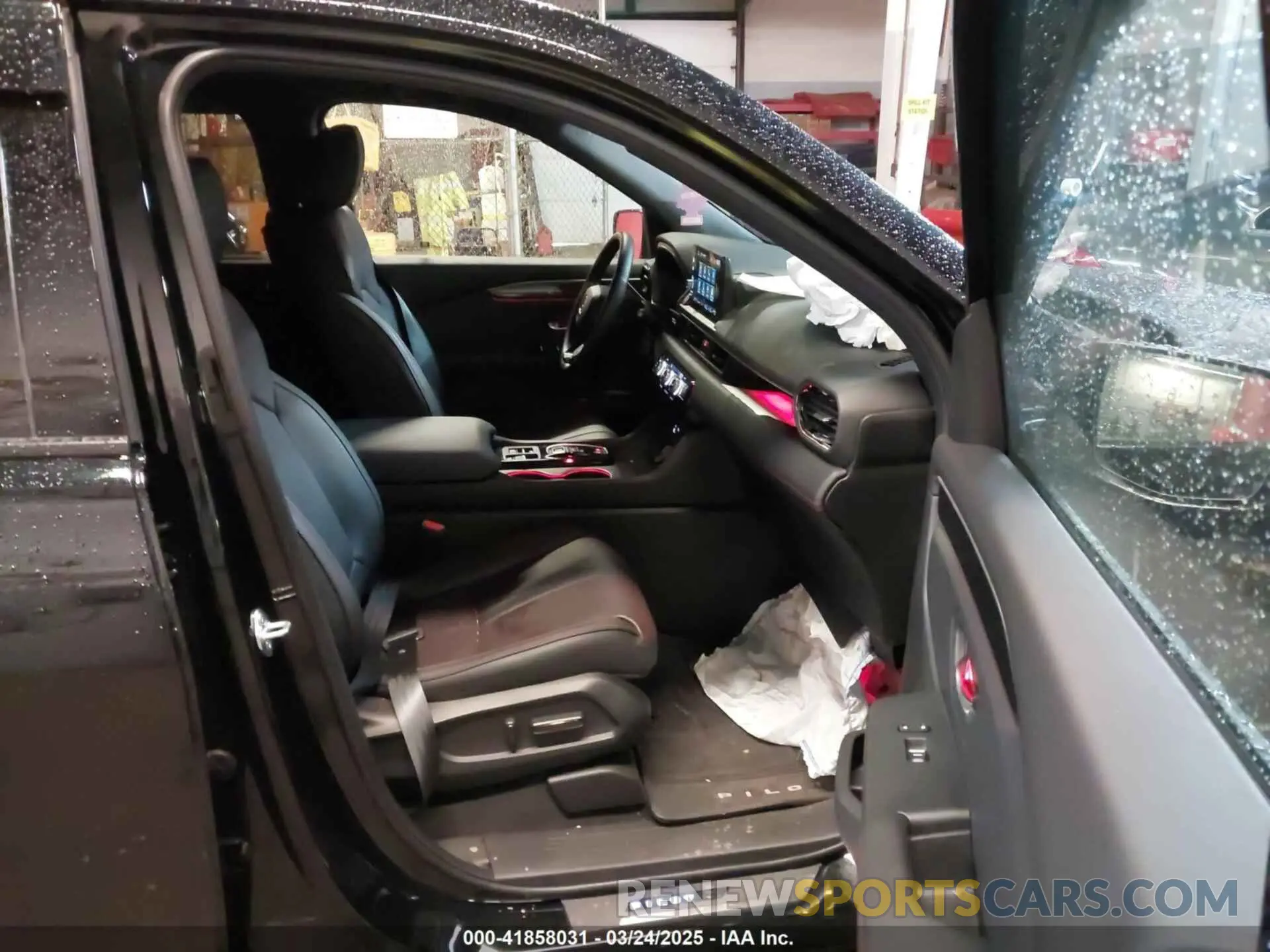 5 fotografías del automóvil dañado 5FNYG1H95SB073313 HONDA PILOT 2025
